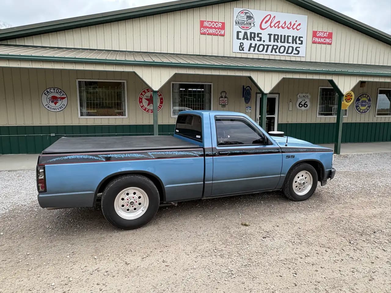 1984 Chevrolet S-10 Reg Cab 108" WB — photo 2