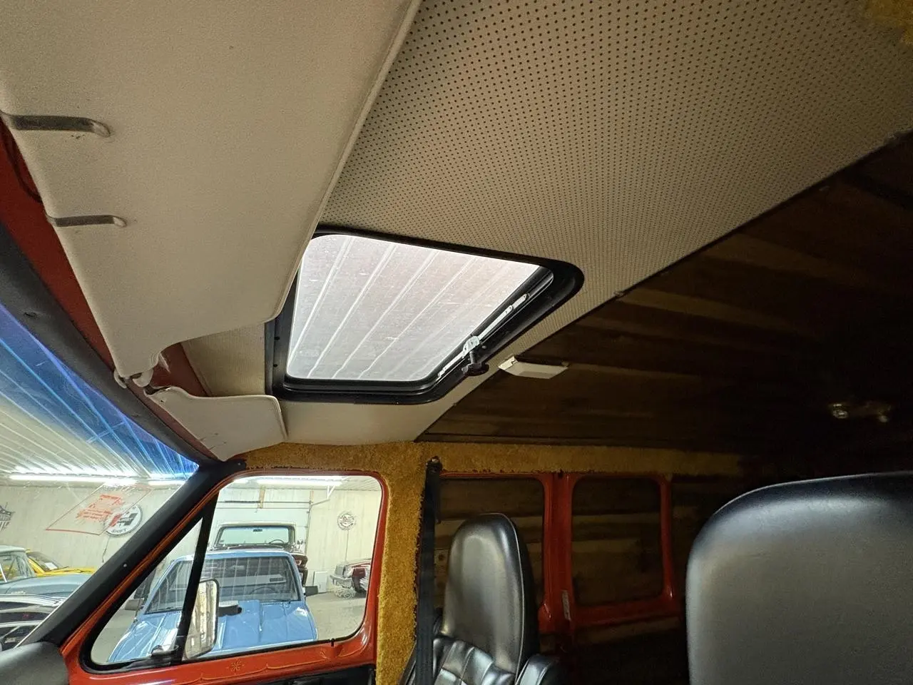 1983 Ford Econoline Wagon E150 Custom Van thumbnail 19