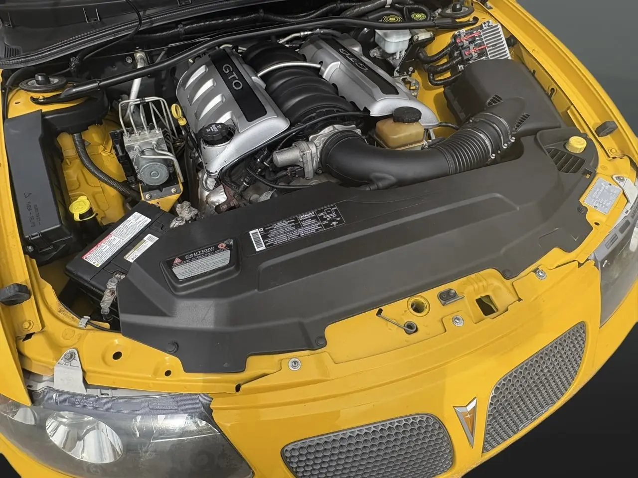 2005 Pontiac GTO Coupe thumbnail 20