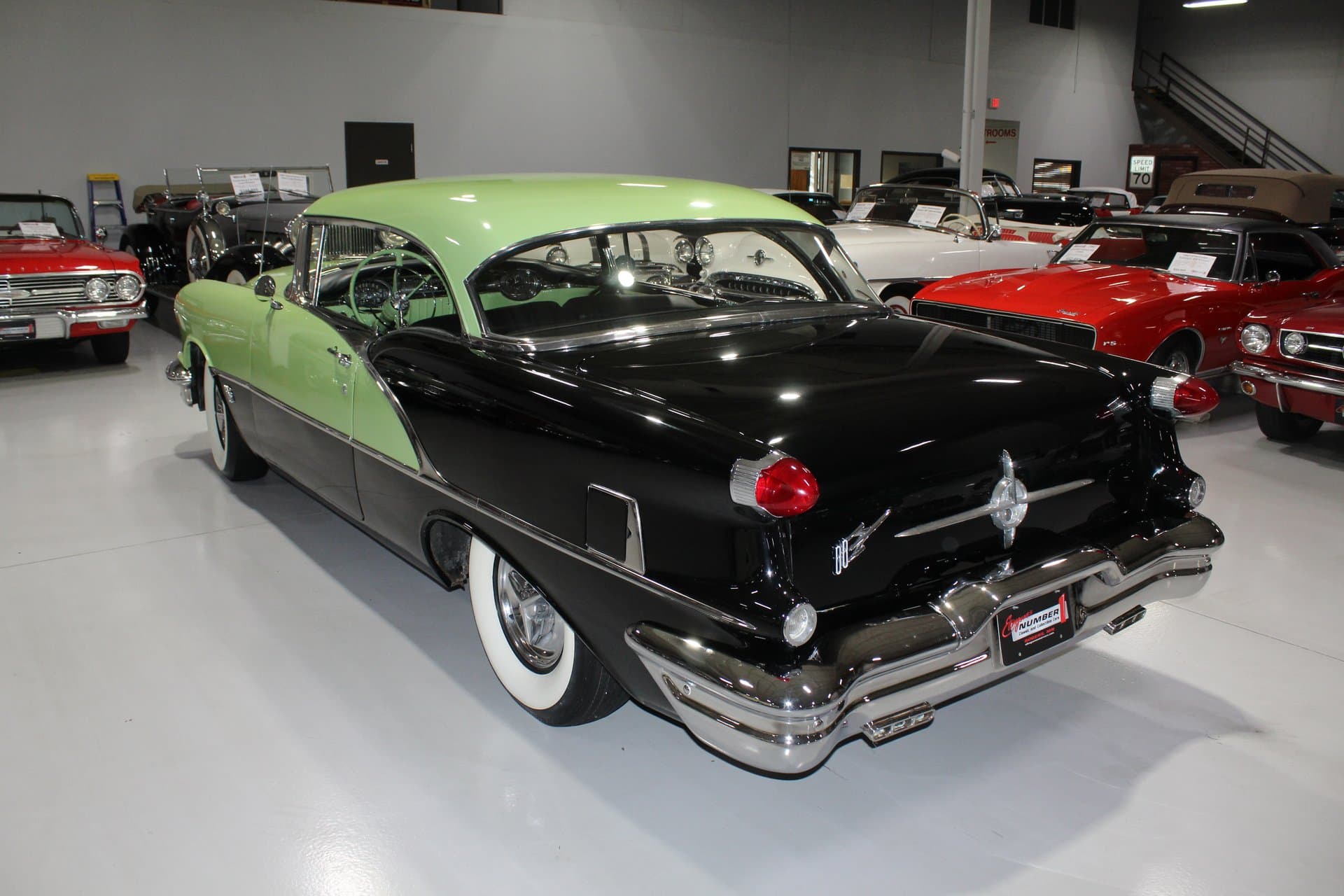 1956 Oldsmobile Super 88 Holiday Hardtop thumbnail 10
