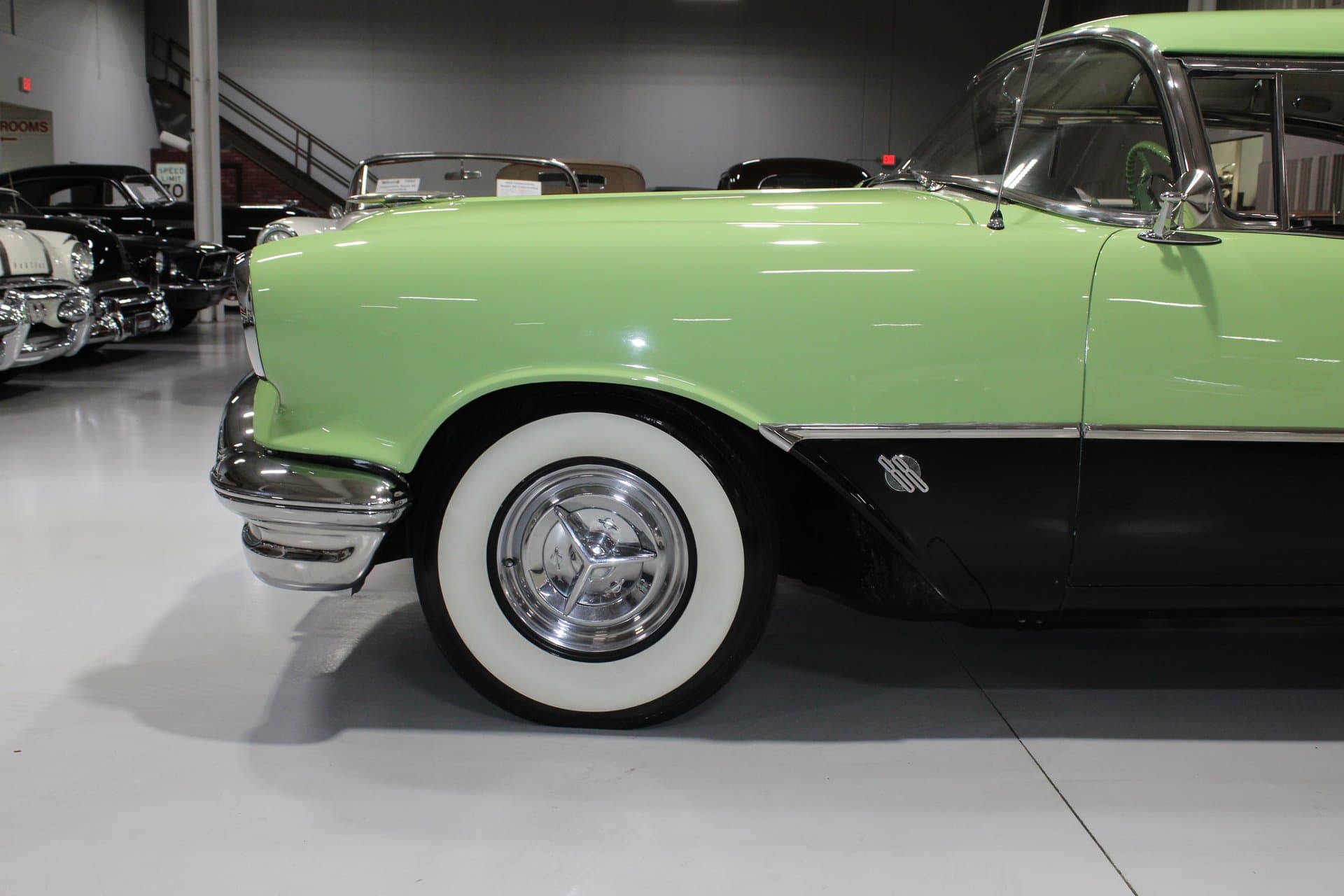 1956 Oldsmobile Super 88 Holiday Hardtop thumbnail 11