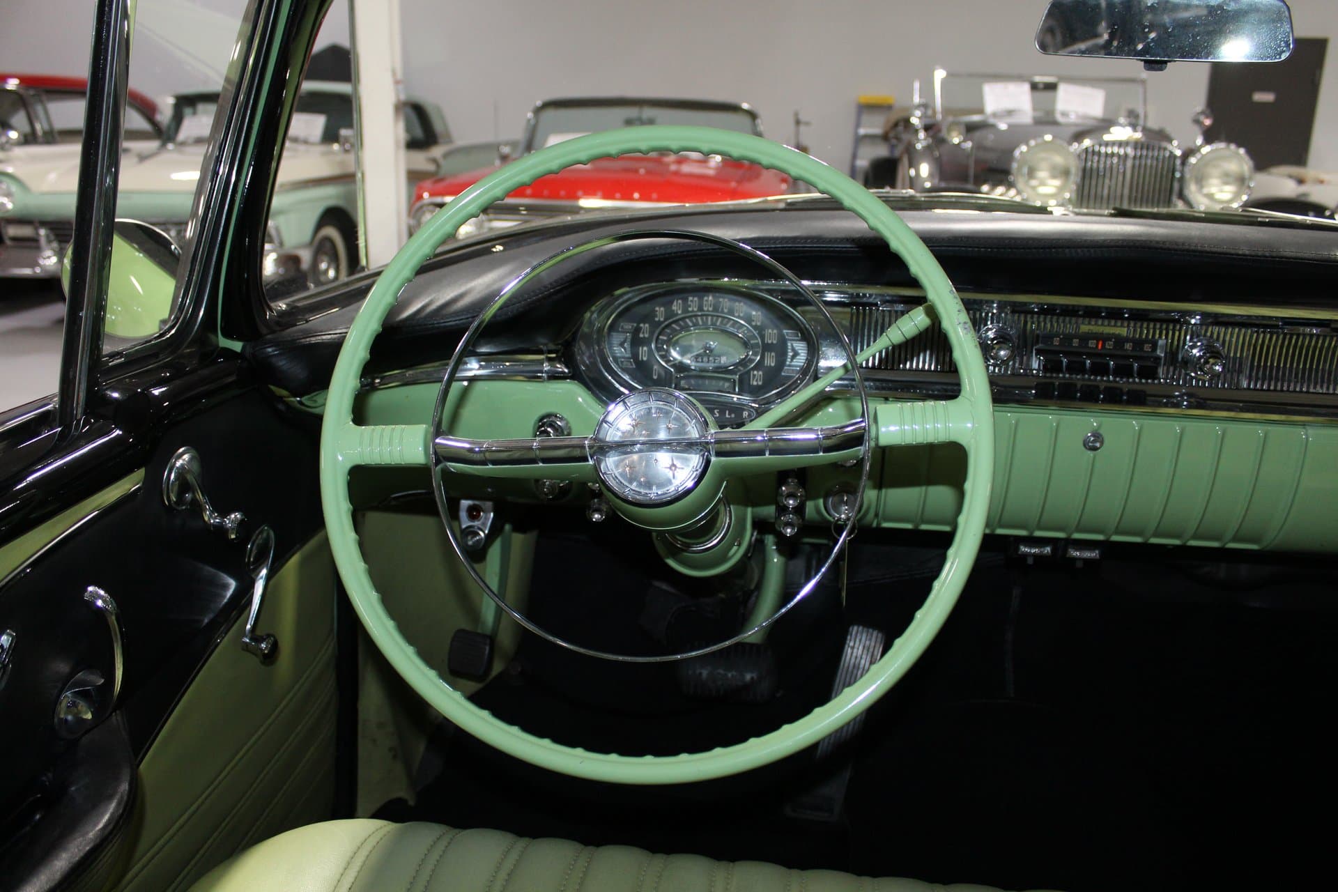 1956 Oldsmobile Super 88 Holiday Hardtop thumbnail 25