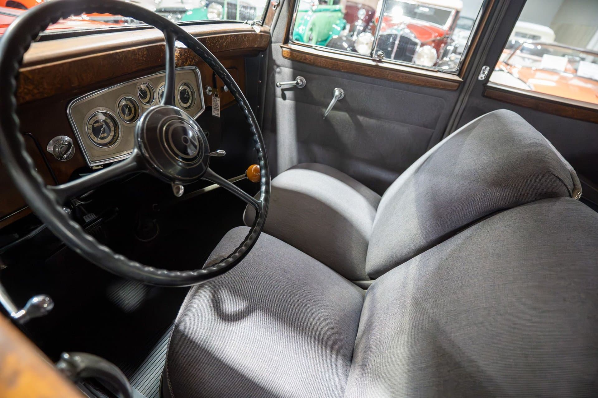 1933 Packard Eight 5-Passenger Coupe — photo 2