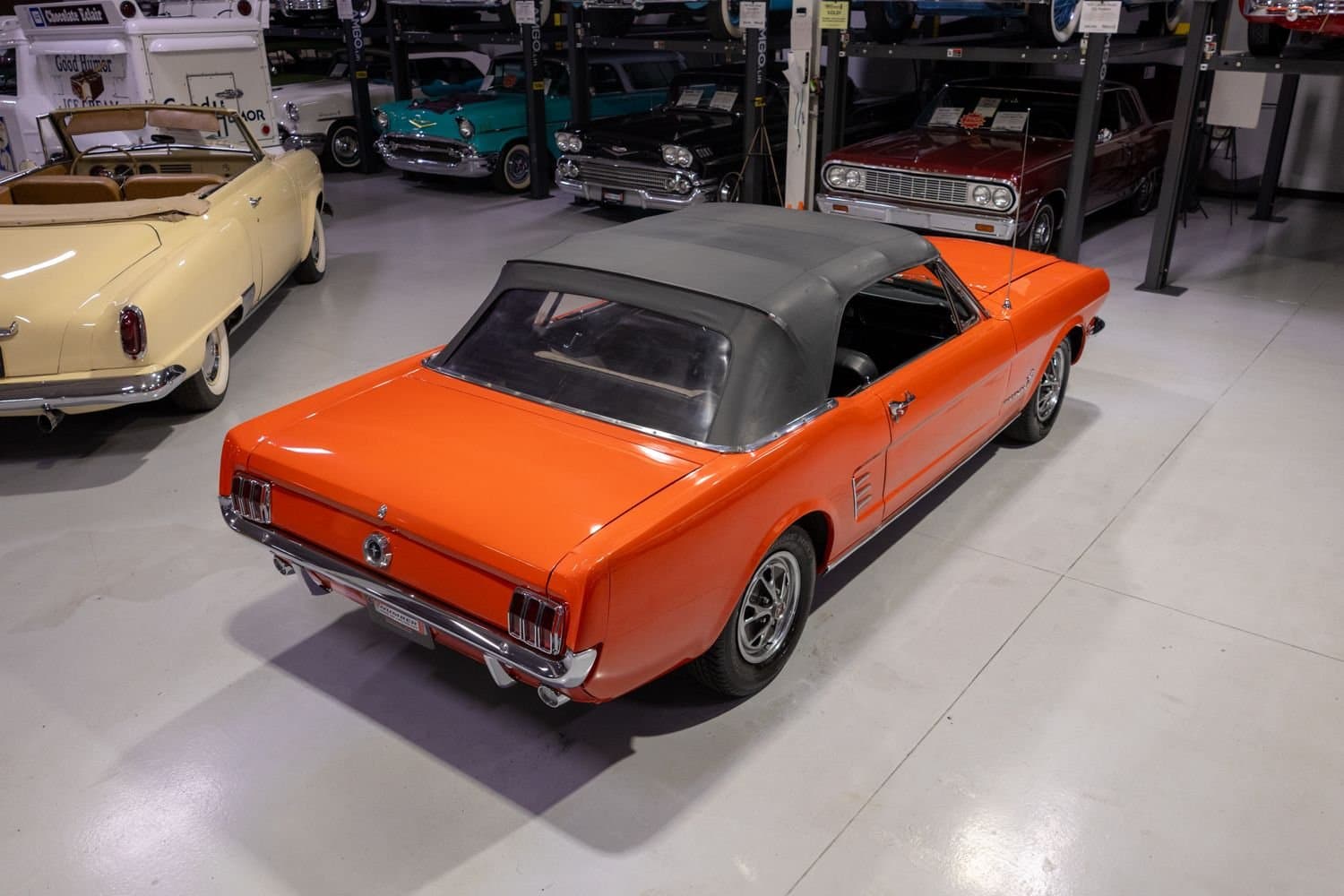 1966 Ford Mustang Convertible thumbnail 7