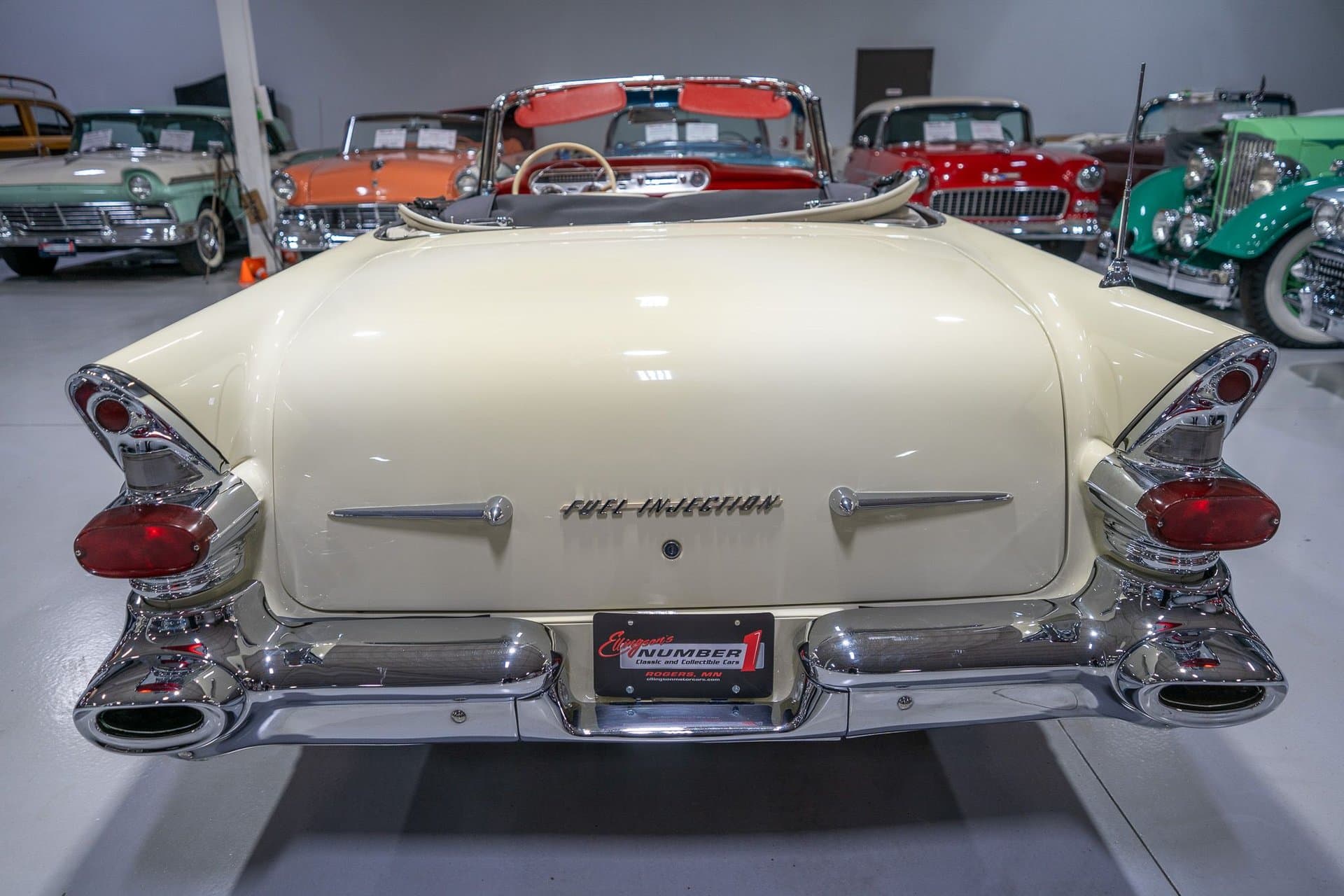 1957 Pontiac Bonneville Convertible thumbnail 10
