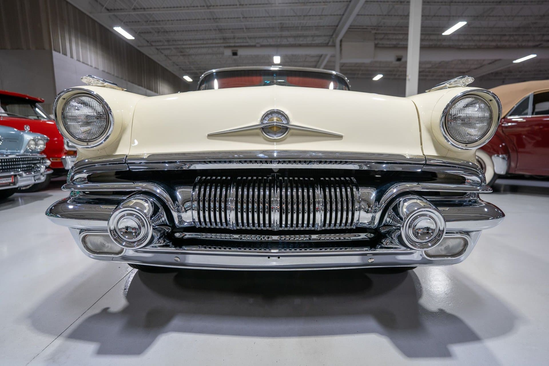 1957 Pontiac Bonneville Convertible thumbnail 17