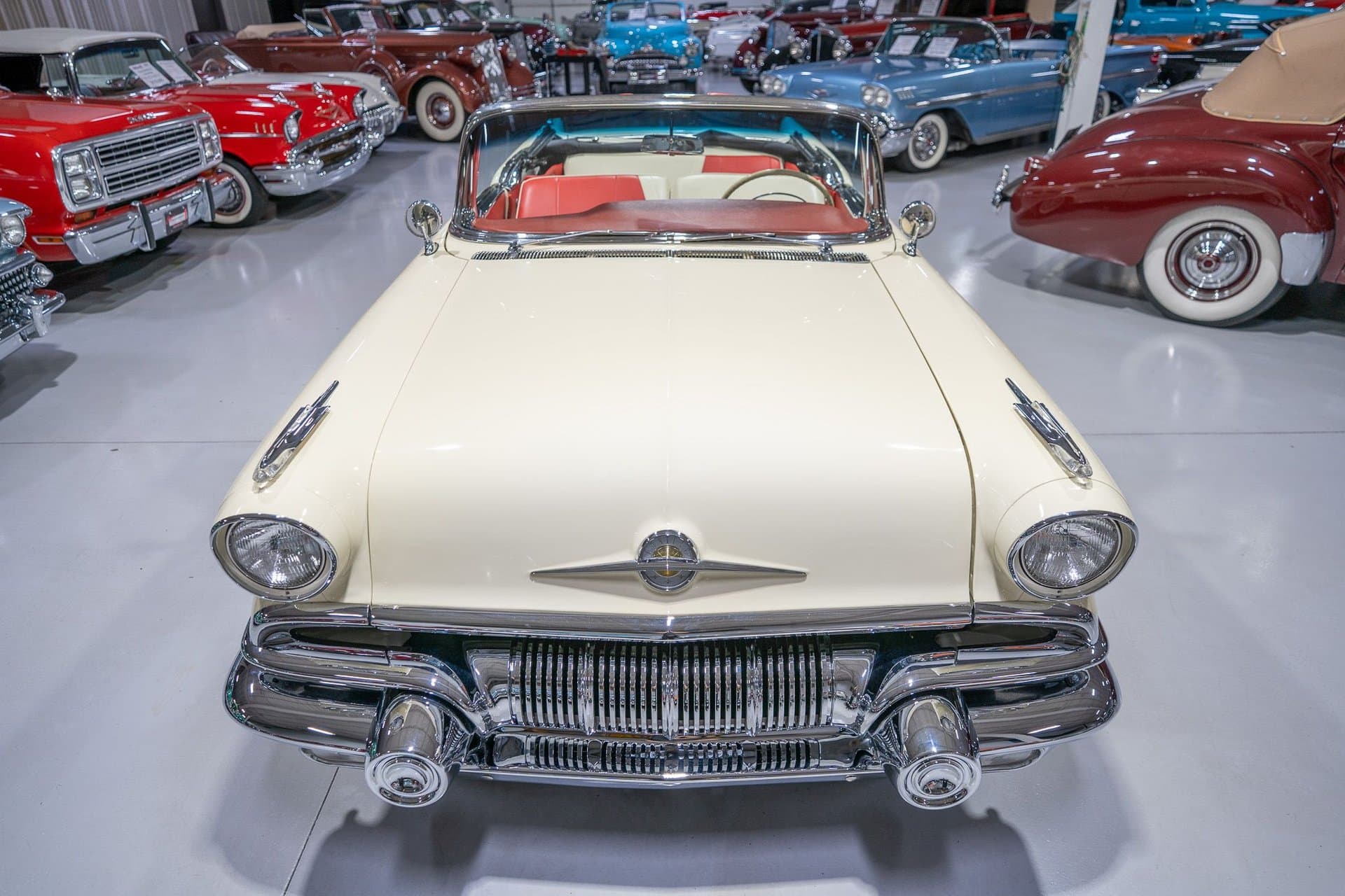 1957 Pontiac Bonneville Convertible thumbnail 3