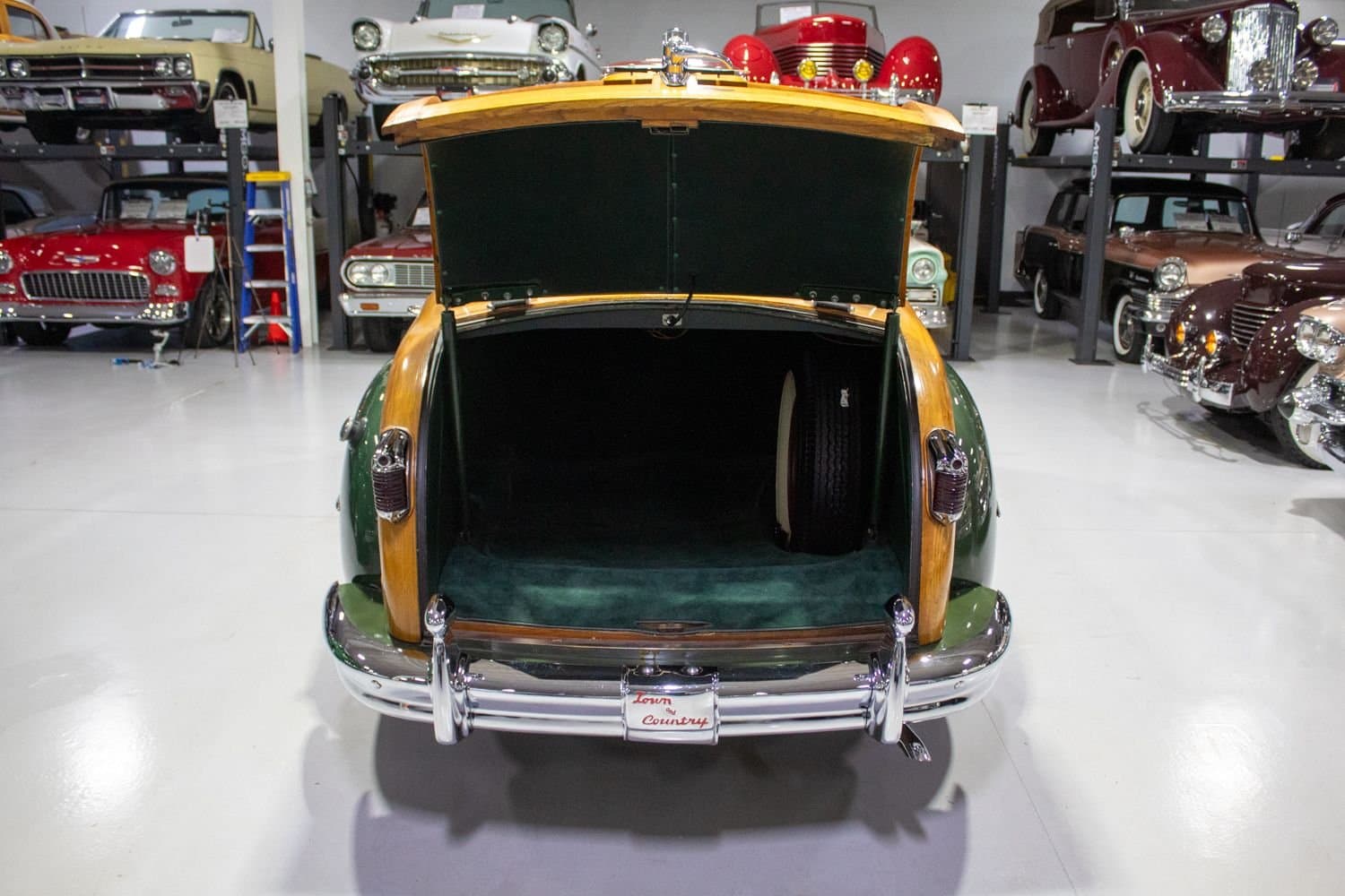 1948 Chrysler Town and Country thumbnail 17