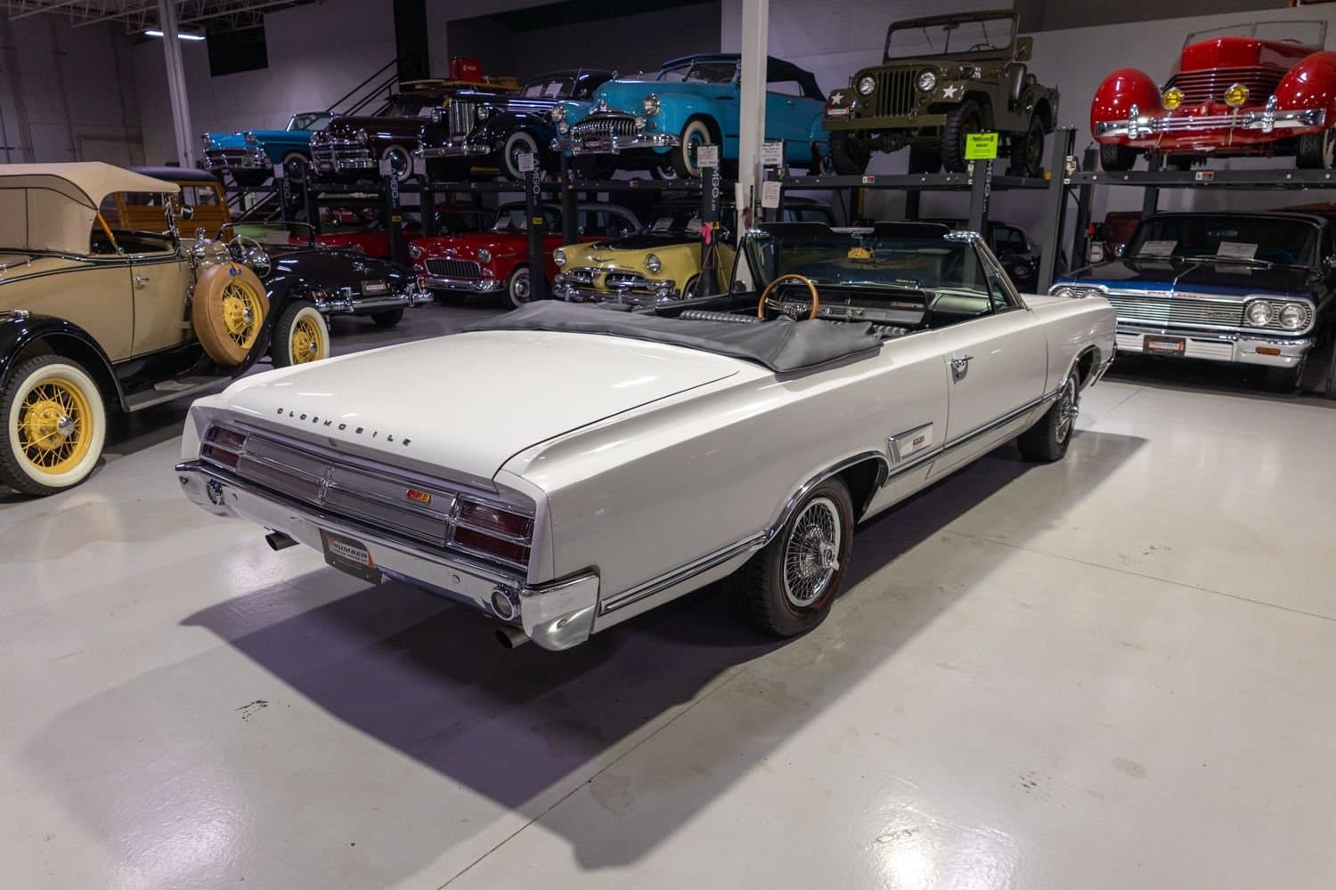 1965 Oldsmobile Cutlass 442 Convertible thumbnail 10