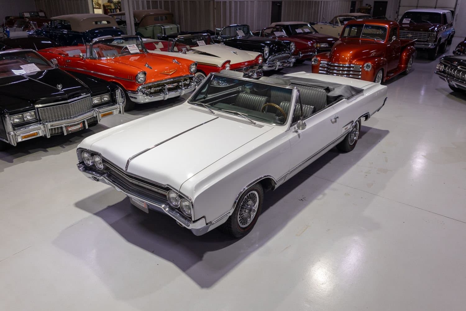 1965 Oldsmobile Cutlass 442 Convertible thumbnail 3