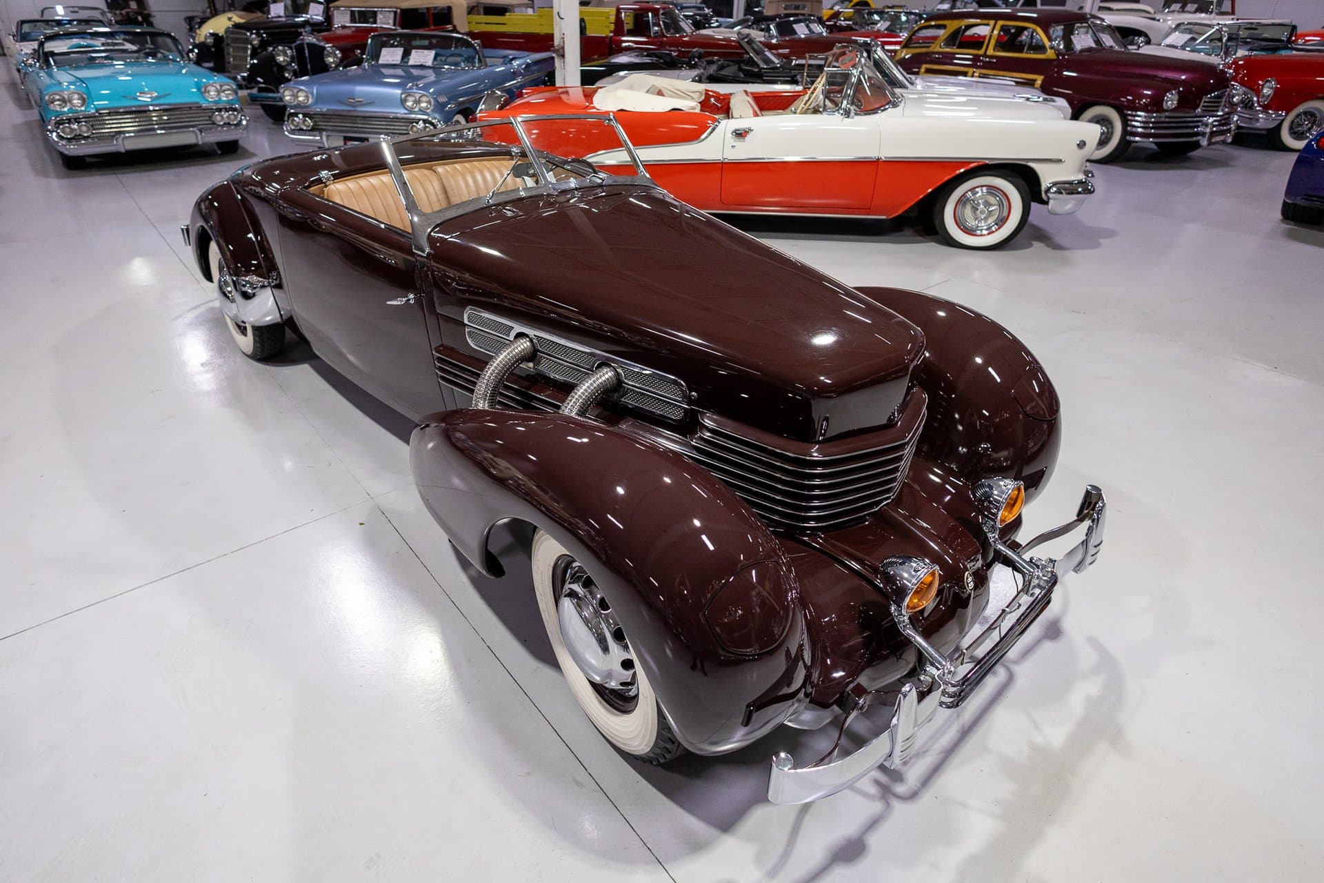 1937 Cord 812 Supercharged "Sportsman" Cabriolet thumbnail 3