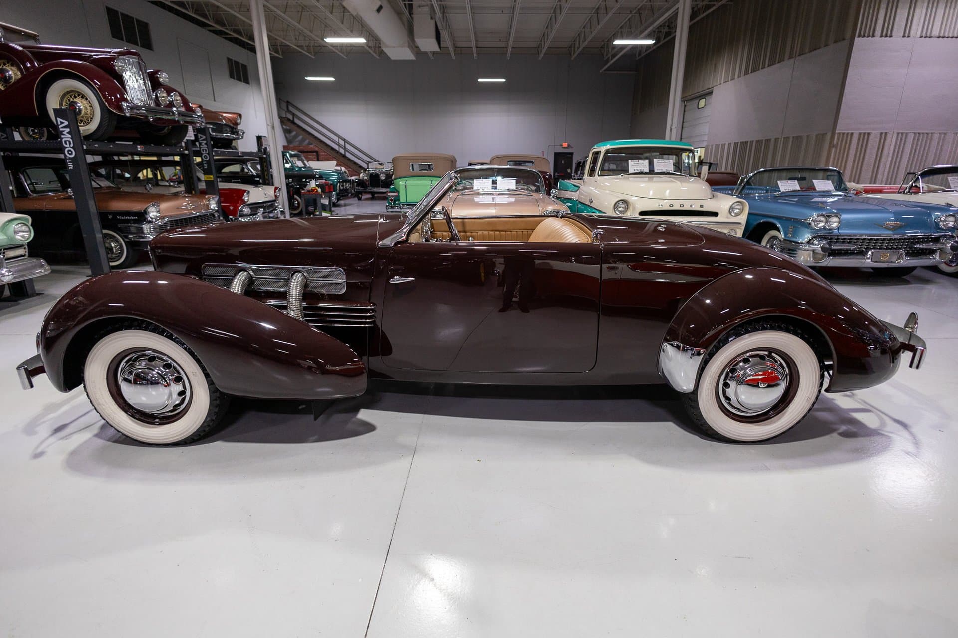 1937 Cord 812 Supercharged "Sportsman" Cabriolet thumbnail 12