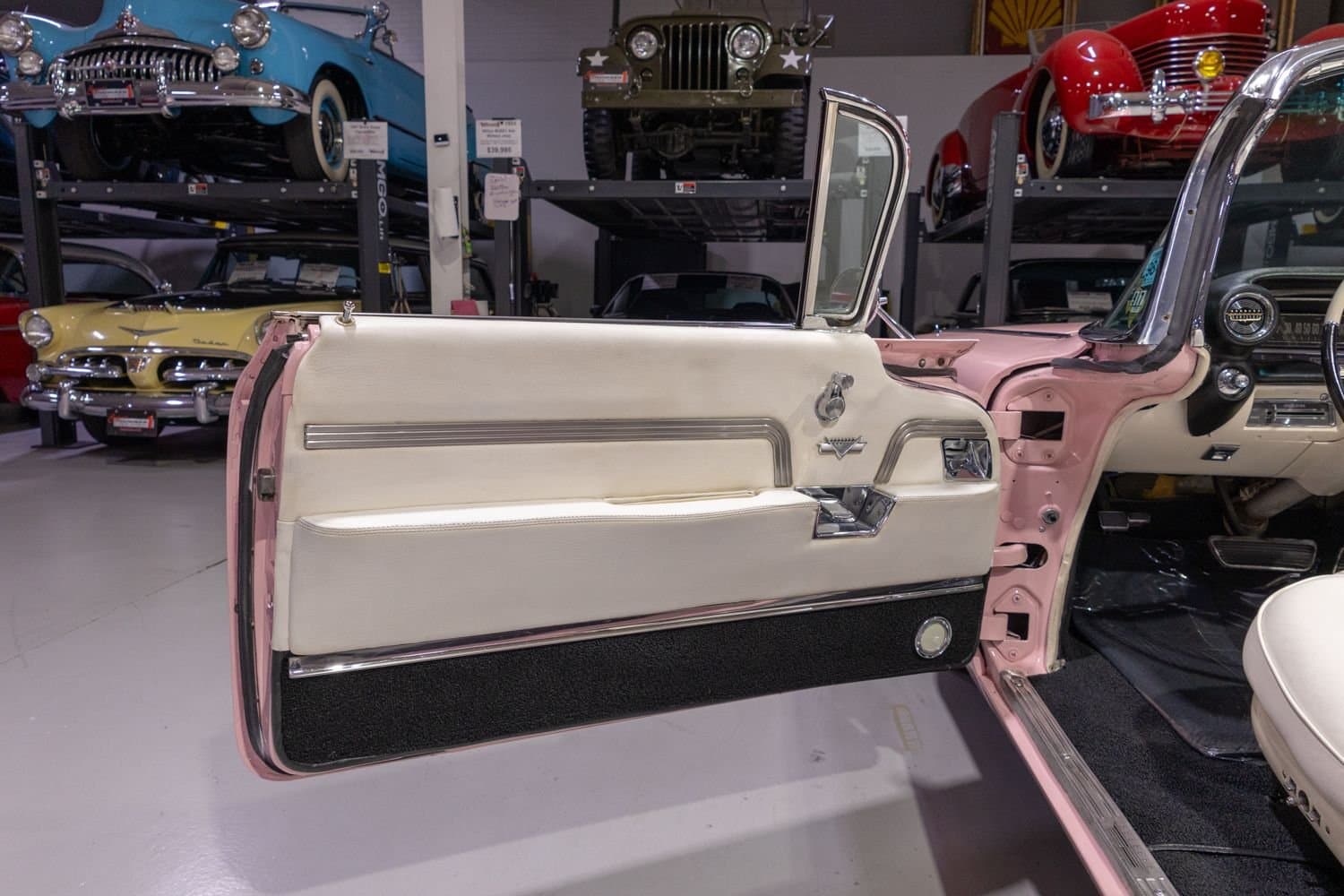 1959 Cadillac Series 62 Convertible thumbnail 21