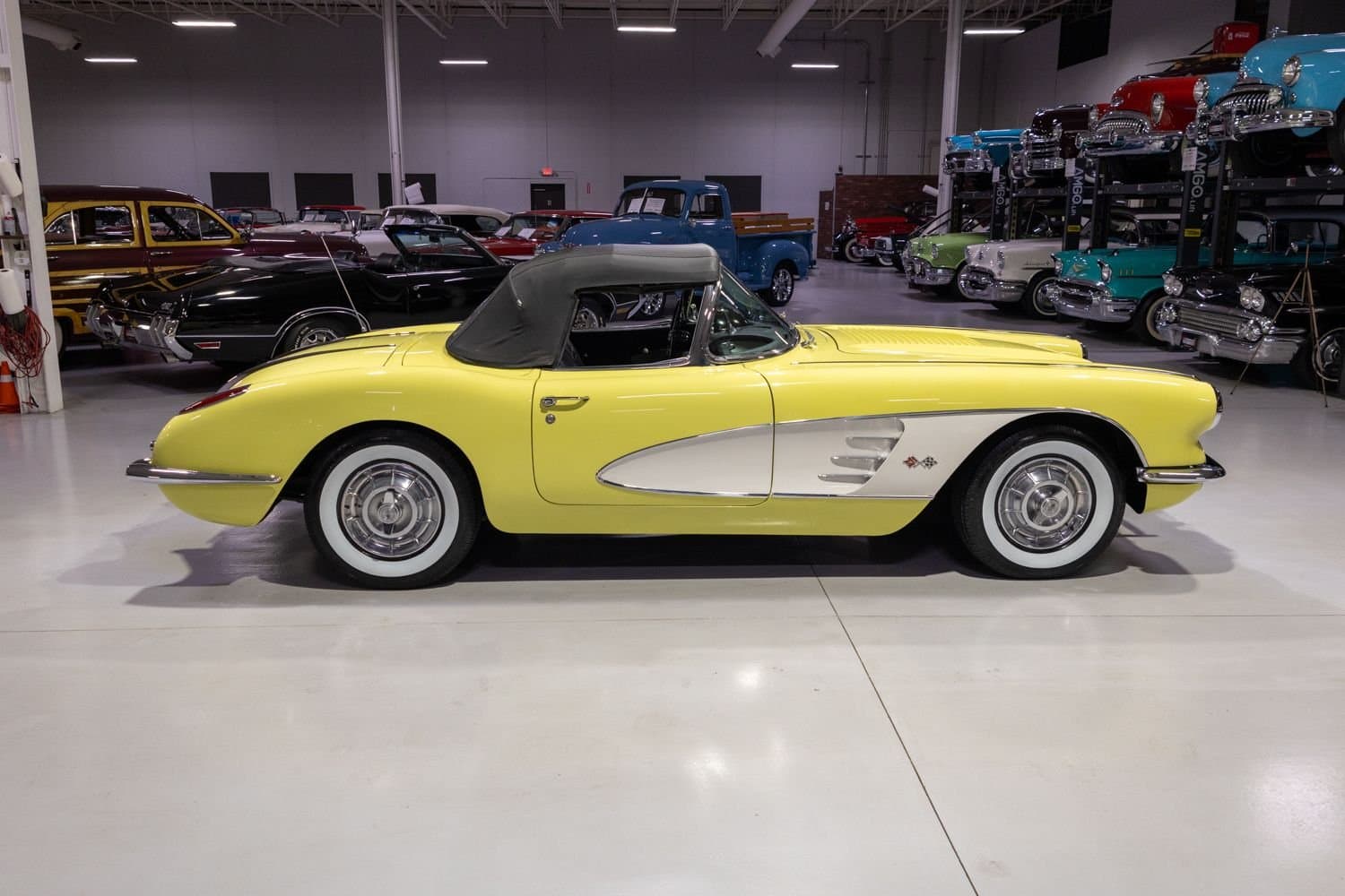 1958 Chevrolet Corvette Convertible thumbnail 14
