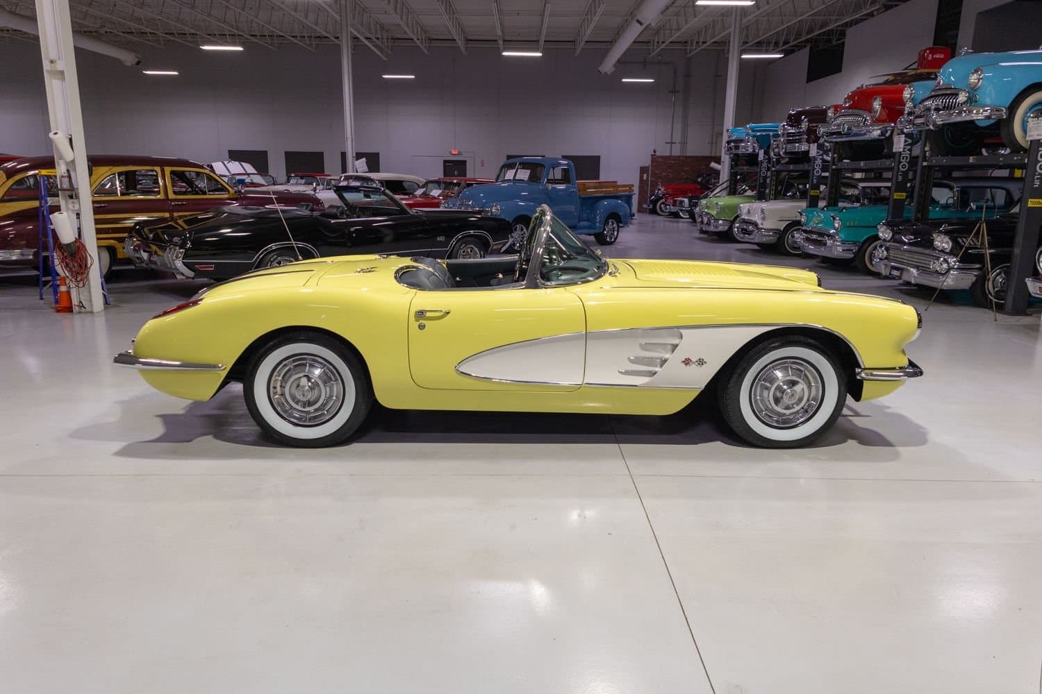 1958 Chevrolet Corvette Convertible thumbnail 11