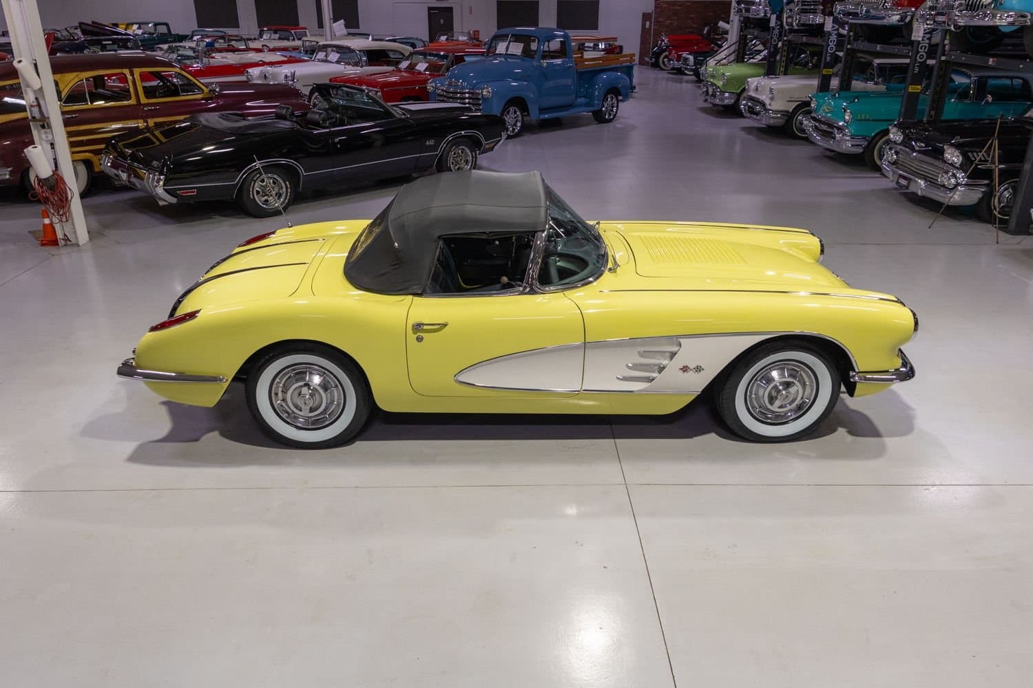 1958 Chevrolet Corvette Convertible thumbnail 8