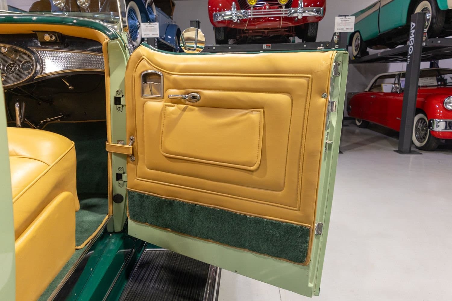 1931 Cadillac 370A V-12 4-Door Phaeton thumbnail 18
