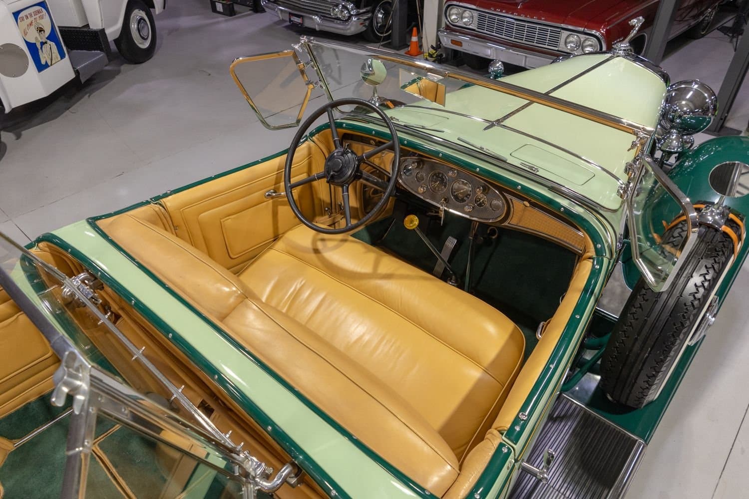 1931 Cadillac 370A V-12 4-Door Phaeton thumbnail 25