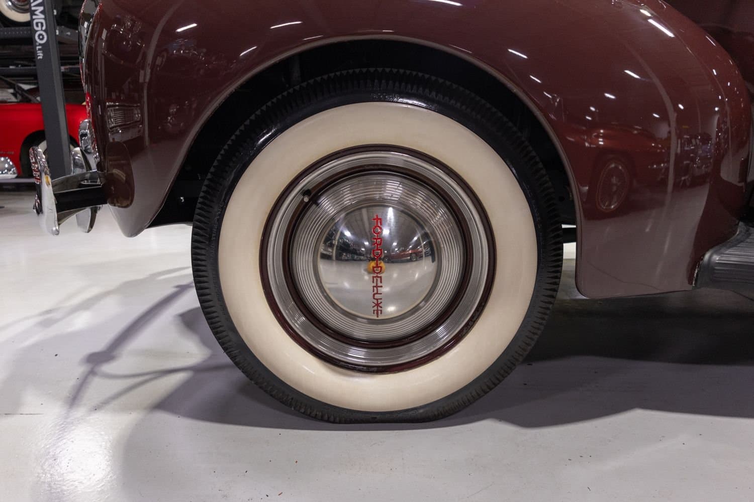 1940 Ford DeLuxe Convertible Coupe thumbnail 14