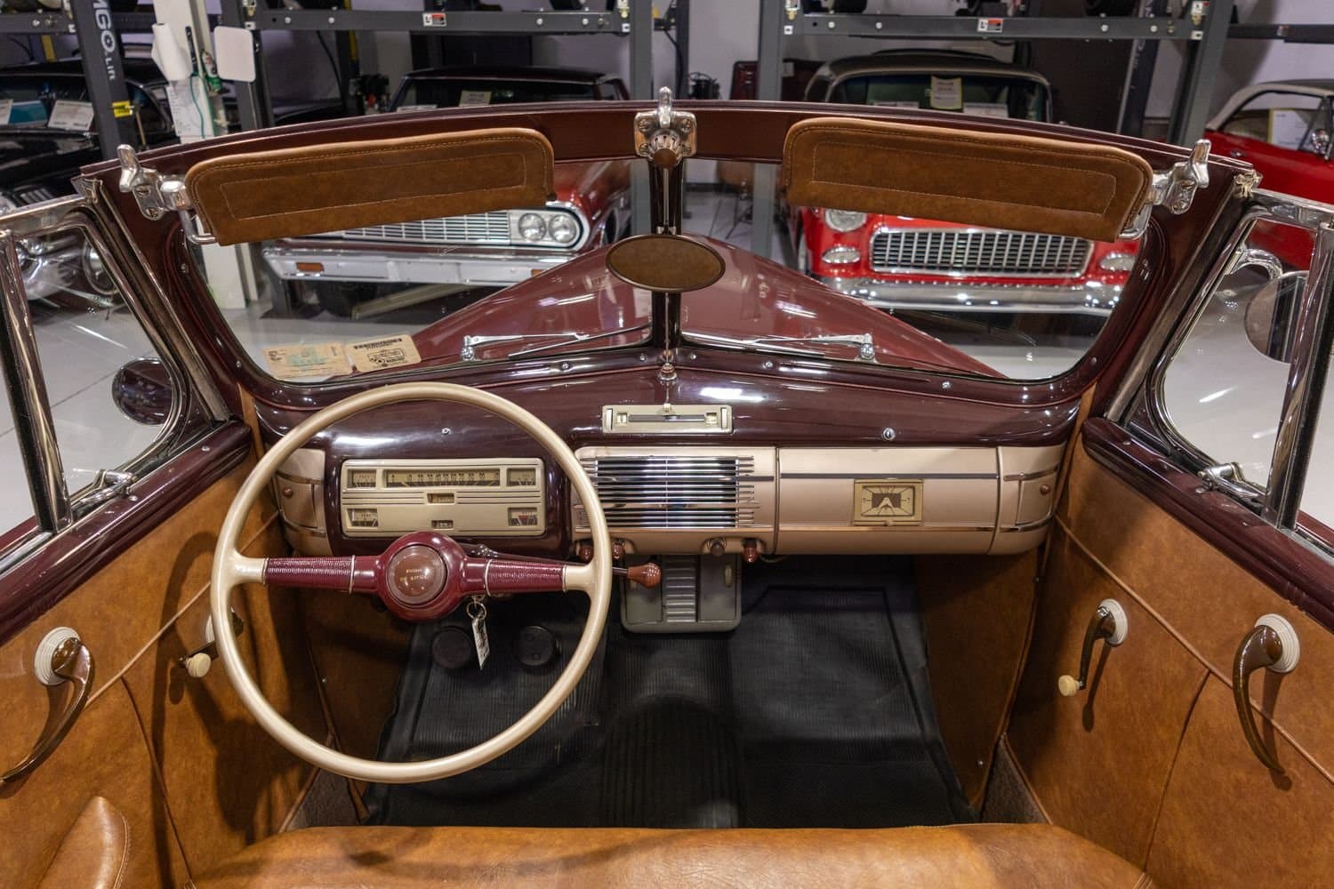 1940 Ford DeLuxe Convertible Coupe thumbnail 23