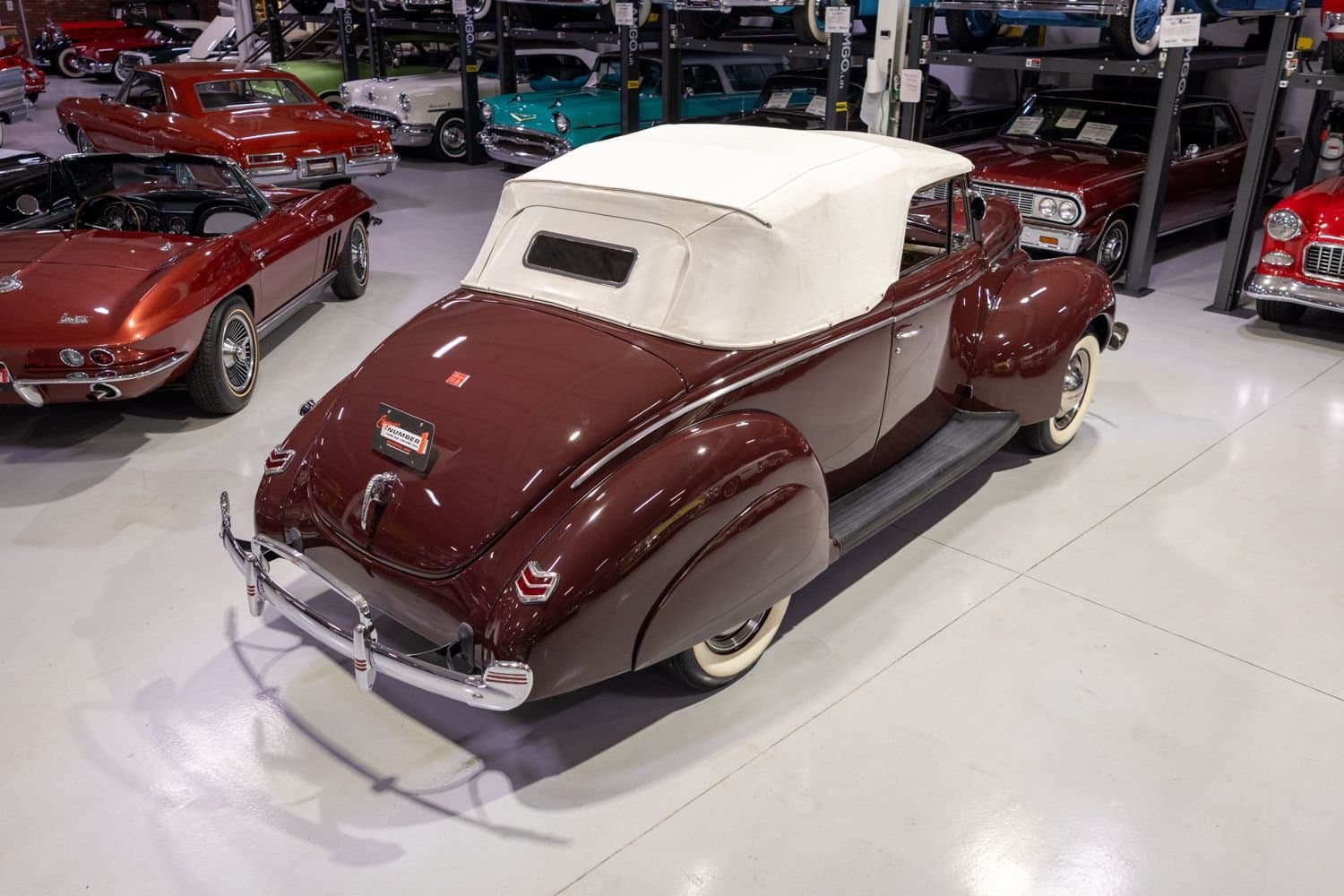 1940 Ford DeLuxe Convertible Coupe thumbnail 7