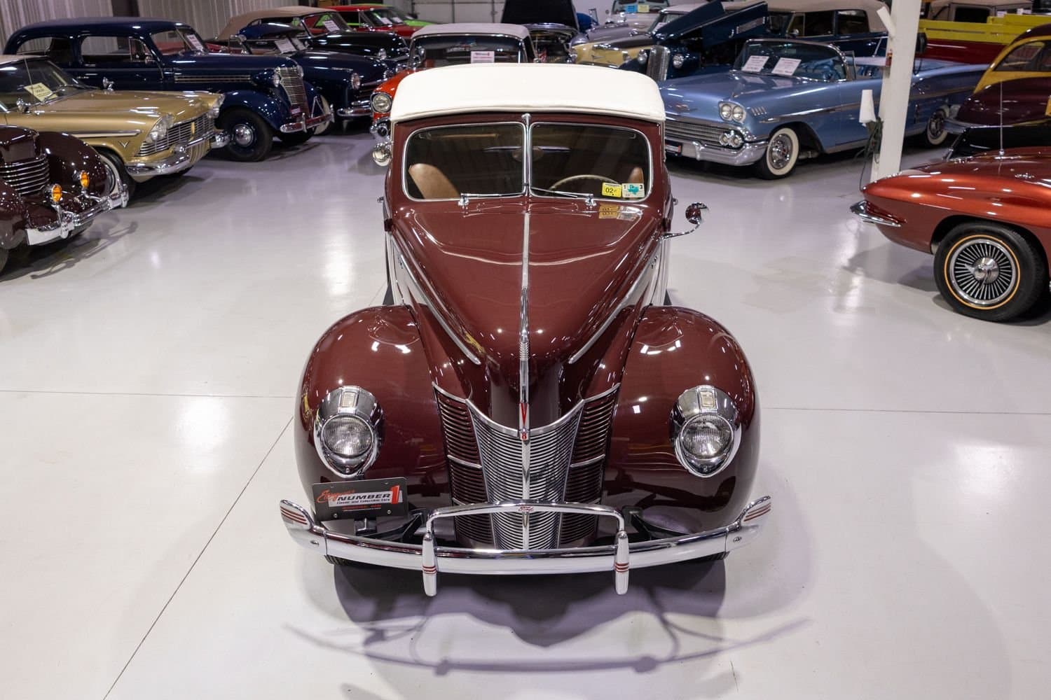 1940 Ford DeLuxe Convertible Coupe thumbnail 6