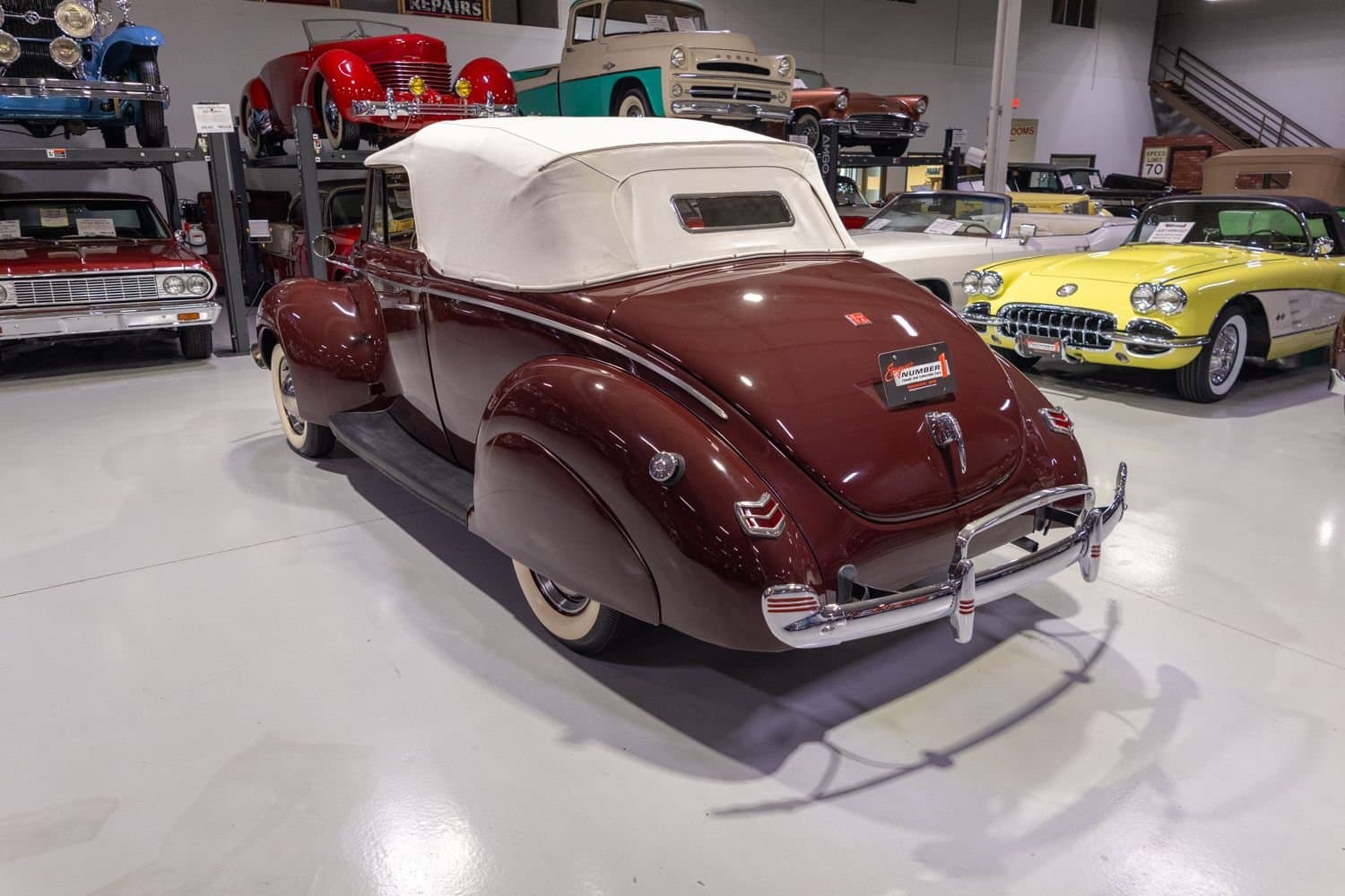 1940 Ford DeLuxe Convertible Coupe thumbnail 13