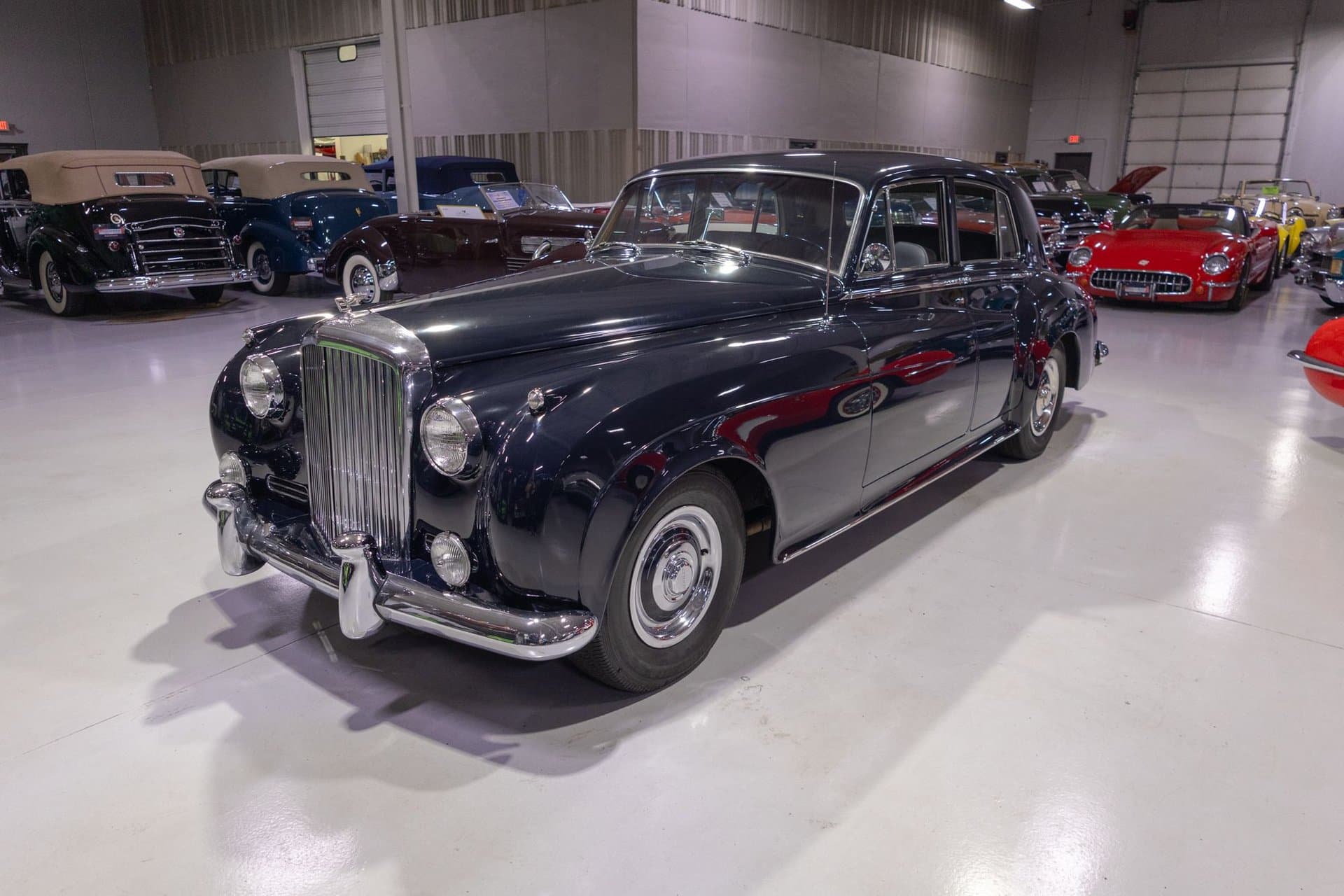 1961 Bentley S2 Saloon thumbnail 7