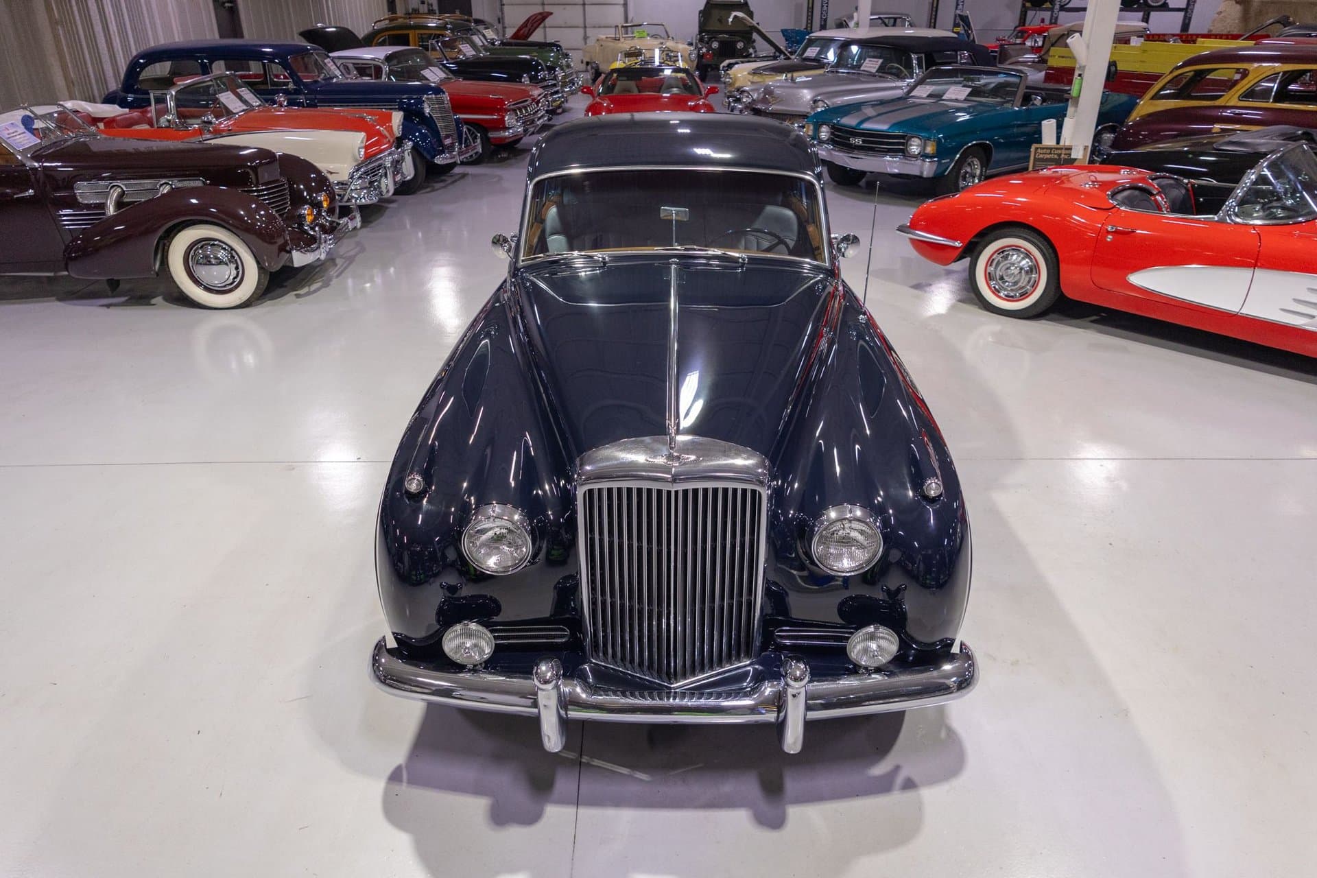 1961 Bentley S2 Saloon thumbnail 4