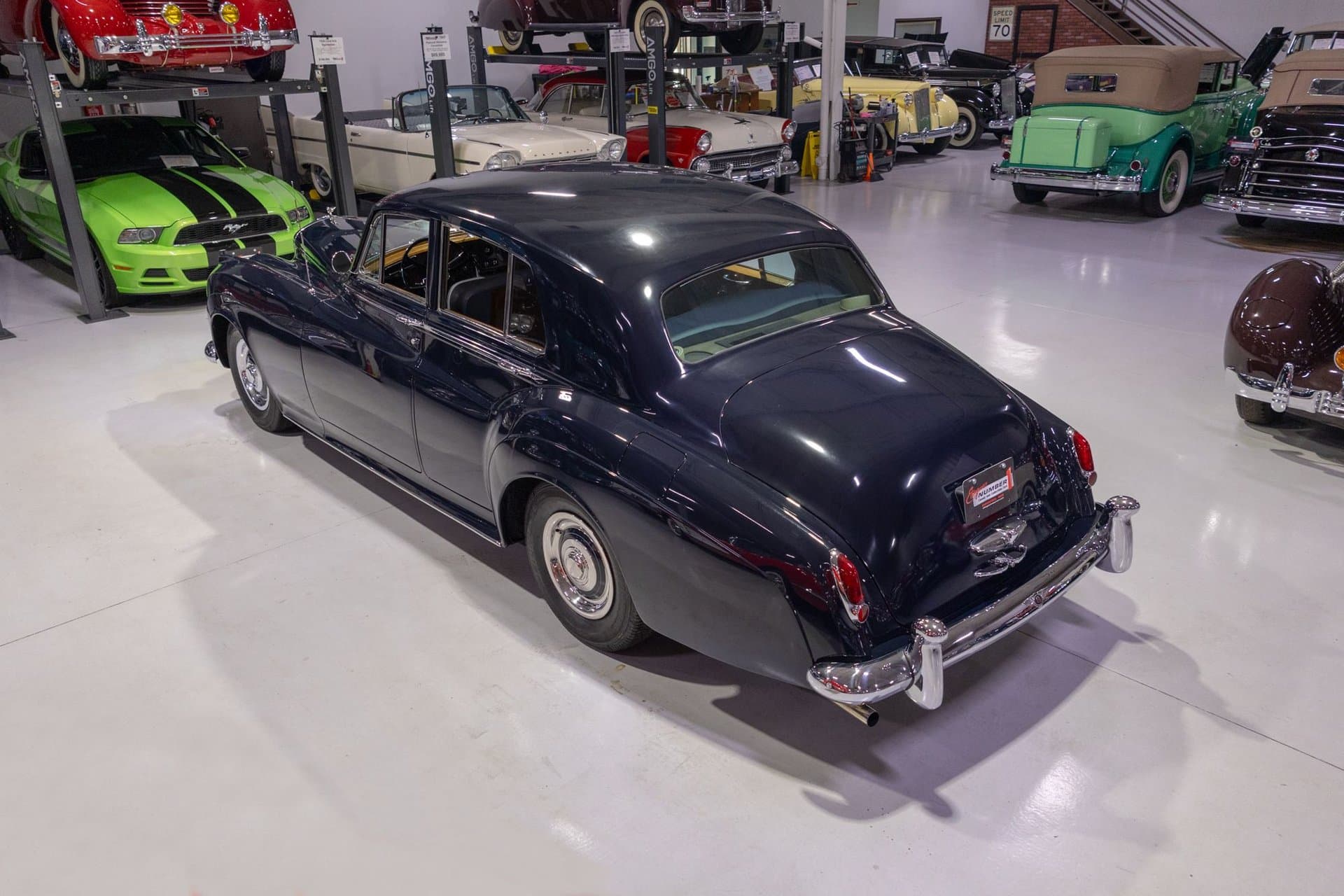1961 Bentley S2 Saloon thumbnail 6