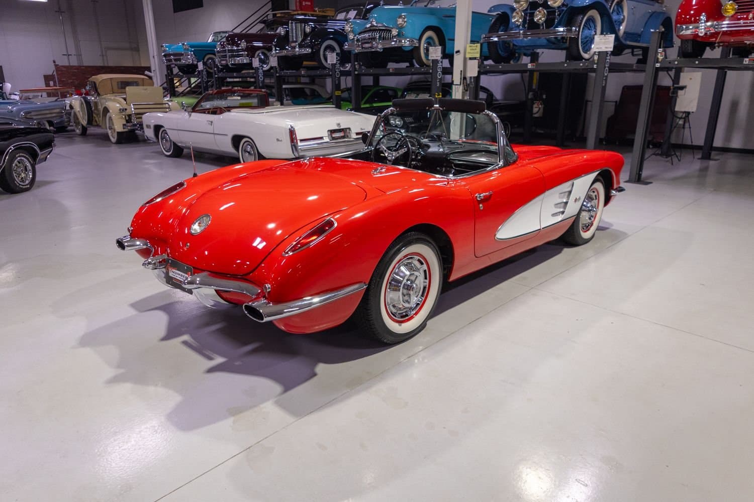 1960 Chevrolet Corvette Convertible thumbnail 10