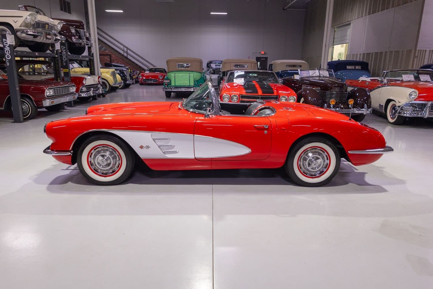 1960 Chevrolet Corvette Convertible thumbnail 11