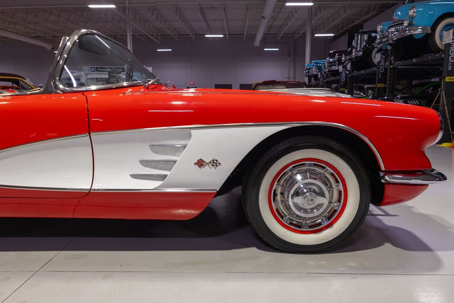 1960 Chevrolet Corvette Convertible thumbnail 16