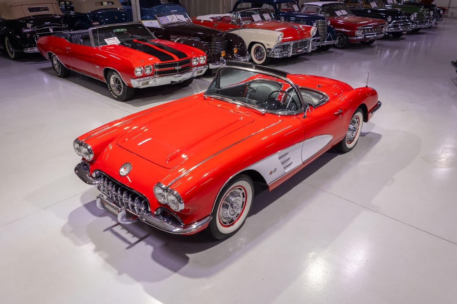 1960 Chevrolet Corvette Convertible — photo 1