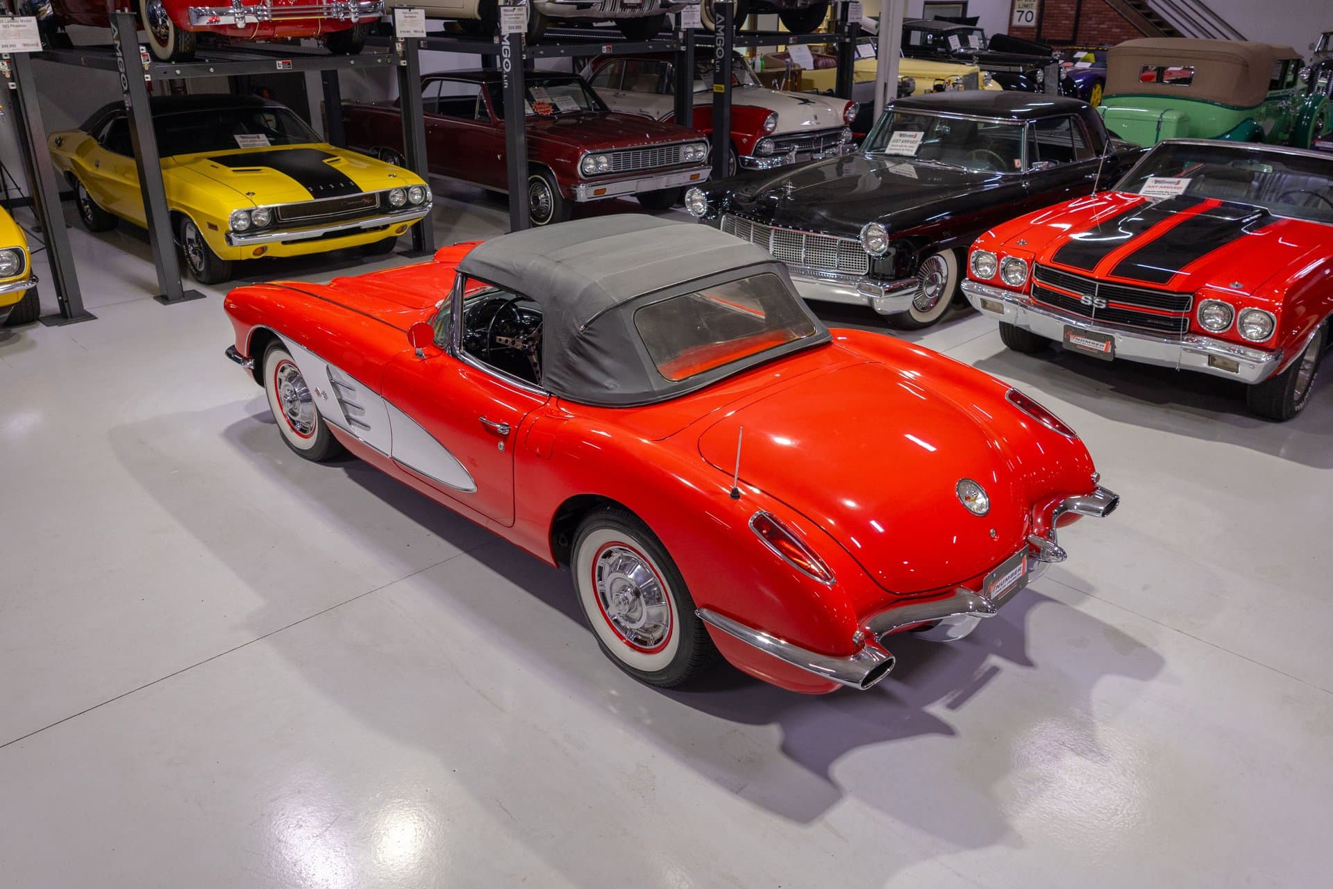 1960 Chevrolet Corvette Convertible thumbnail 8
