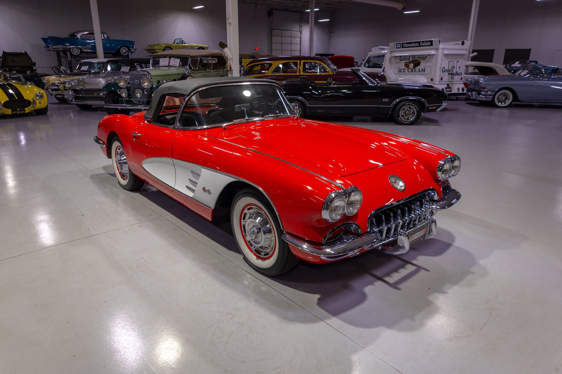 1960 Chevrolet Corvette Convertible thumbnail 12