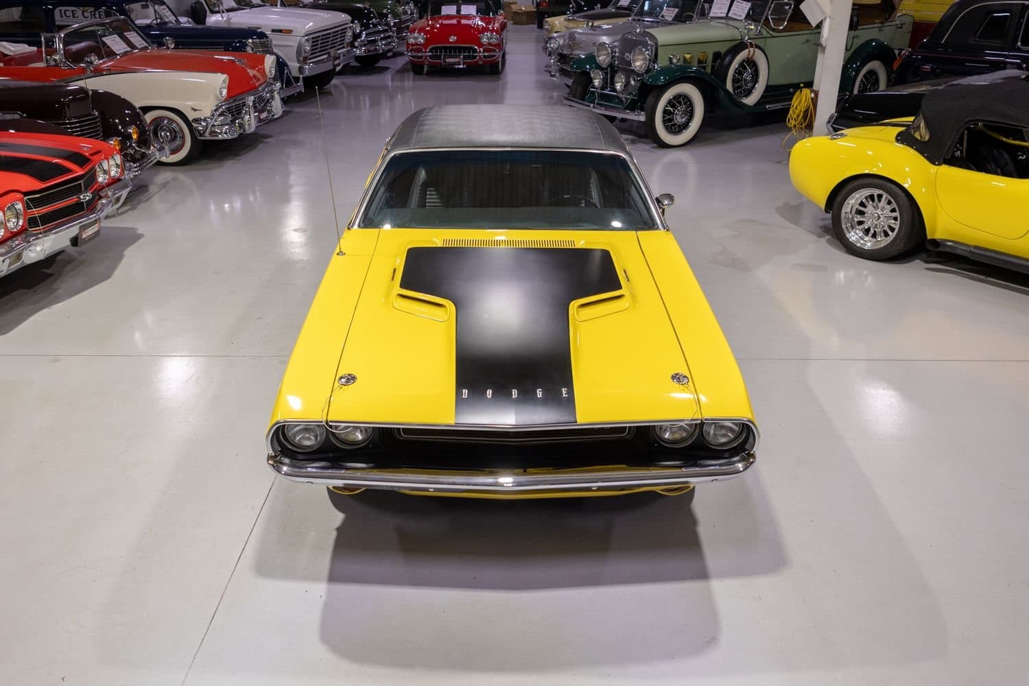 1970 Dodge Challenger RT/SE thumbnail 4