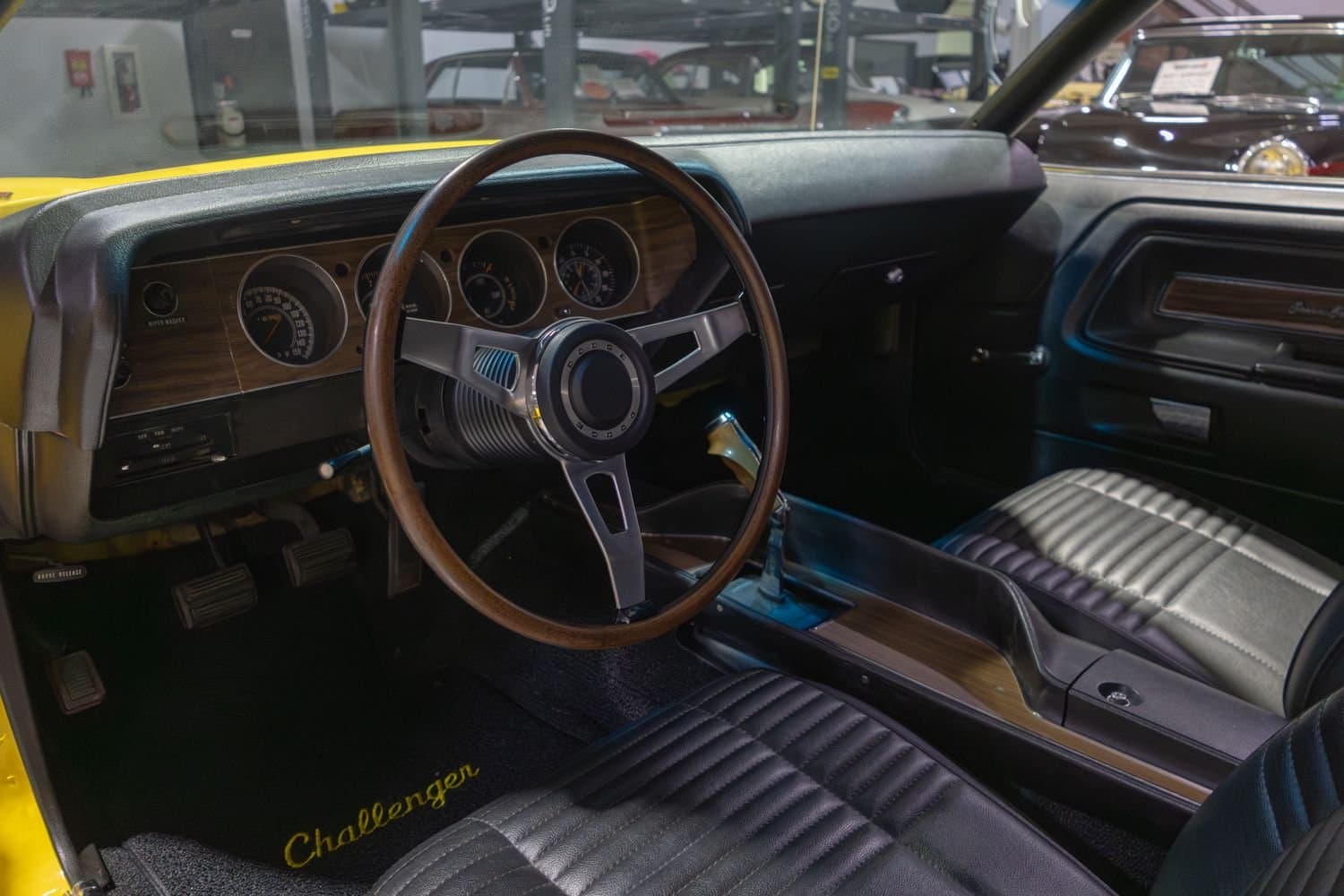 1970 Dodge Challenger RT/SE — photo 2