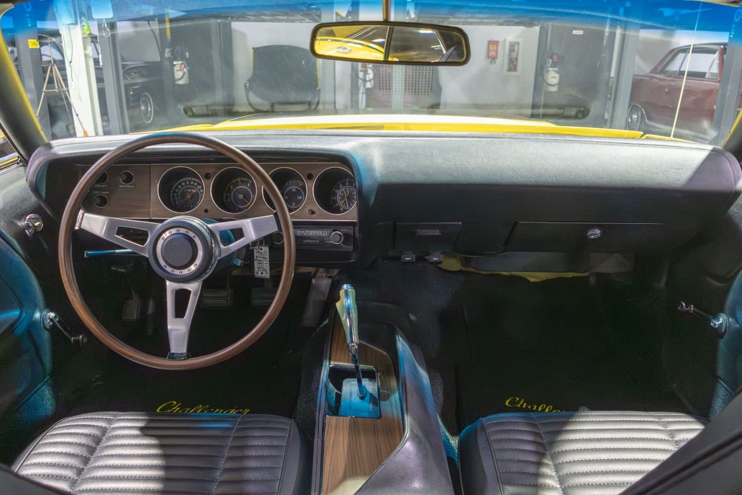 1970 Dodge Challenger RT/SE thumbnail 23