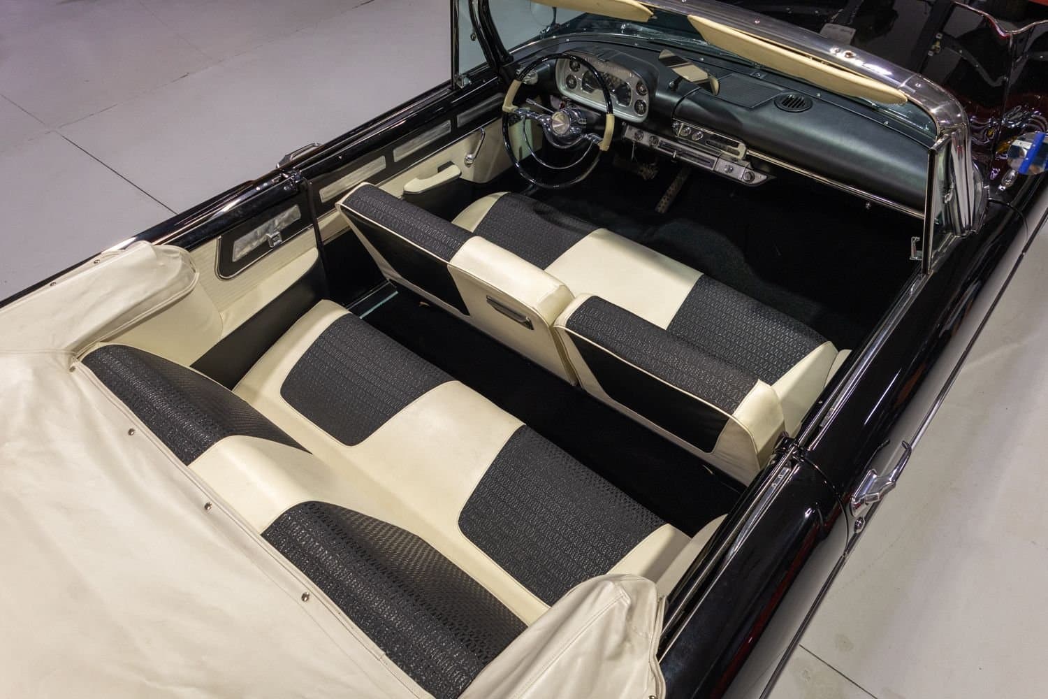 1958 Plymouth Belvedere Convertible — photo 2