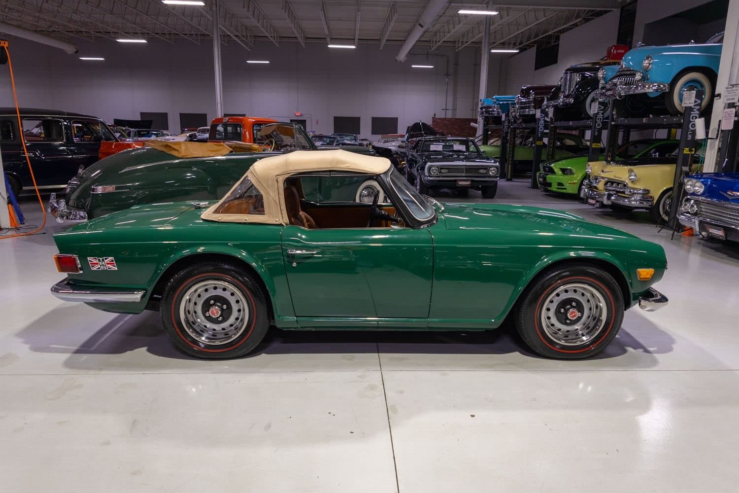 1971 Triumph TR6 Convertible thumbnail 13