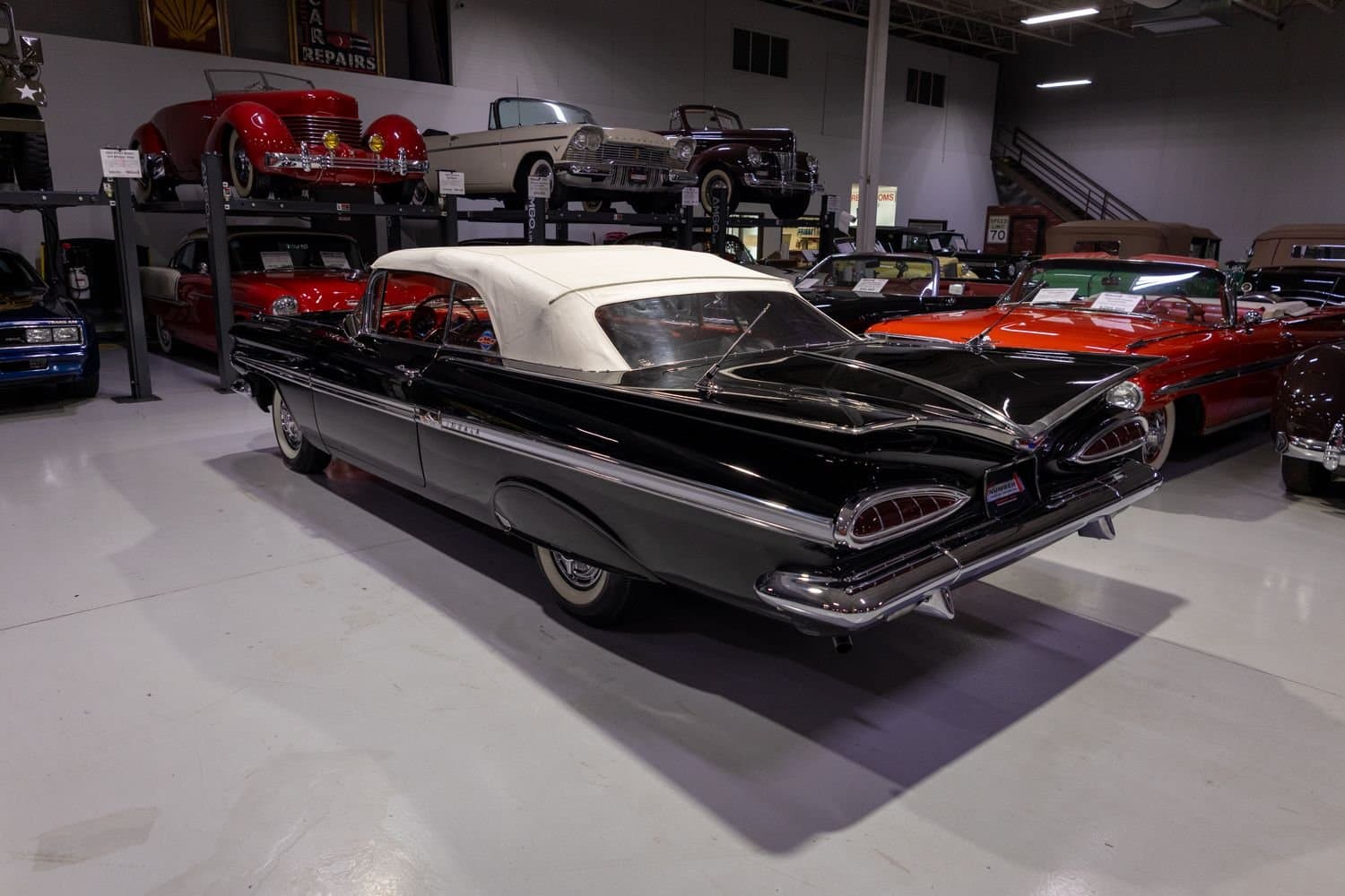 1959 Chevrolet Impala Convertible thumbnail 11