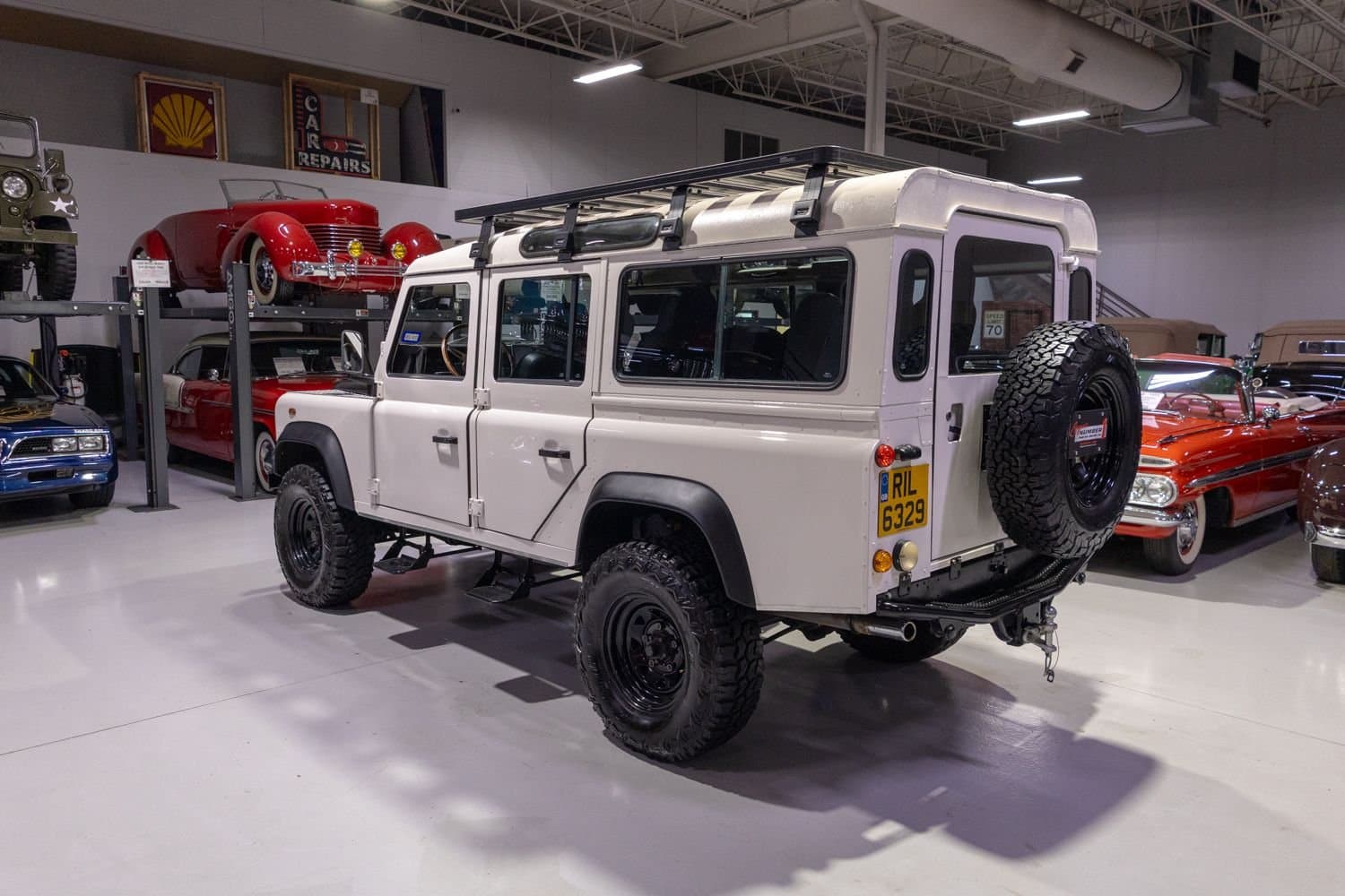 1986 Land Rover Defender 110 thumbnail 9