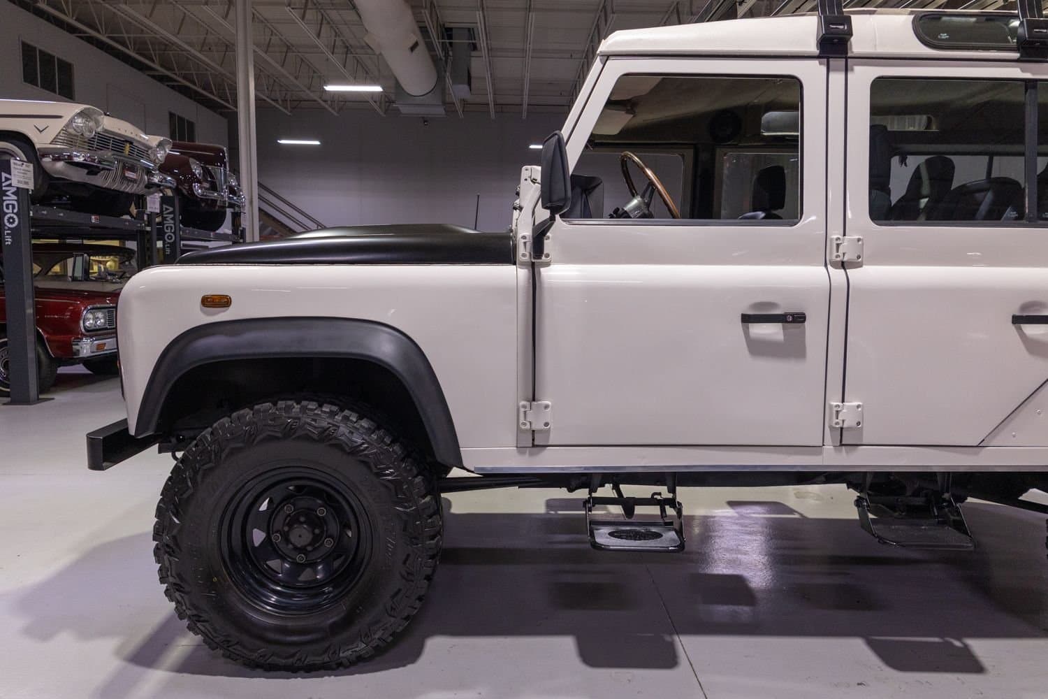 1986 Land Rover Defender 110 thumbnail 10