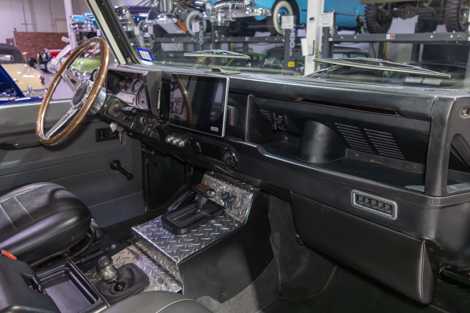 1986 Land Rover Defender 110 — photo 2