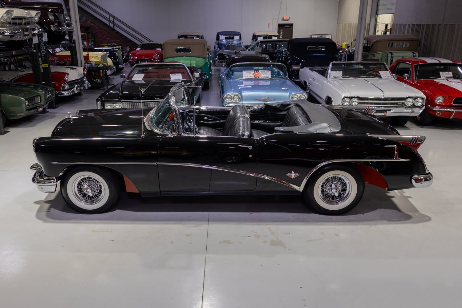 1954 Buick Skylark Convertible thumbnail 6