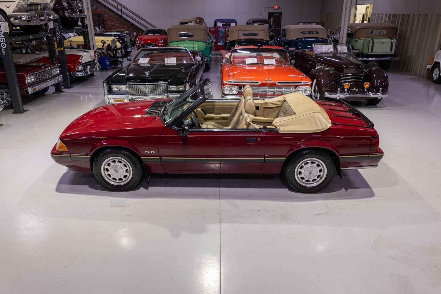 1989 Ford Mustang LX 5.0L Convertible thumbnail 7