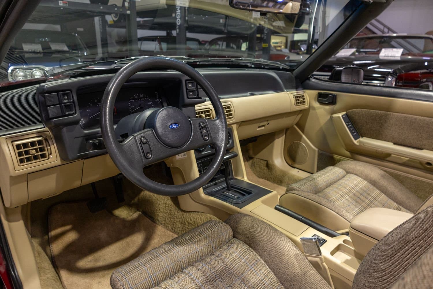 1989 Ford Mustang LX 5.0L Convertible thumbnail 19