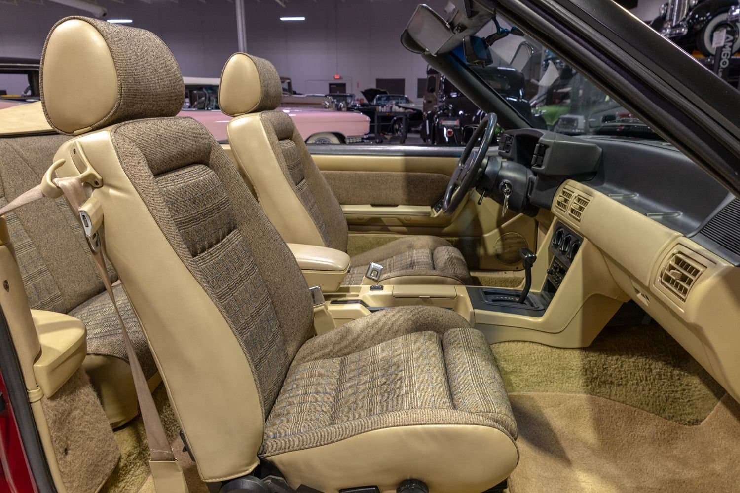 1989 Ford Mustang LX 5.0L Convertible thumbnail 21