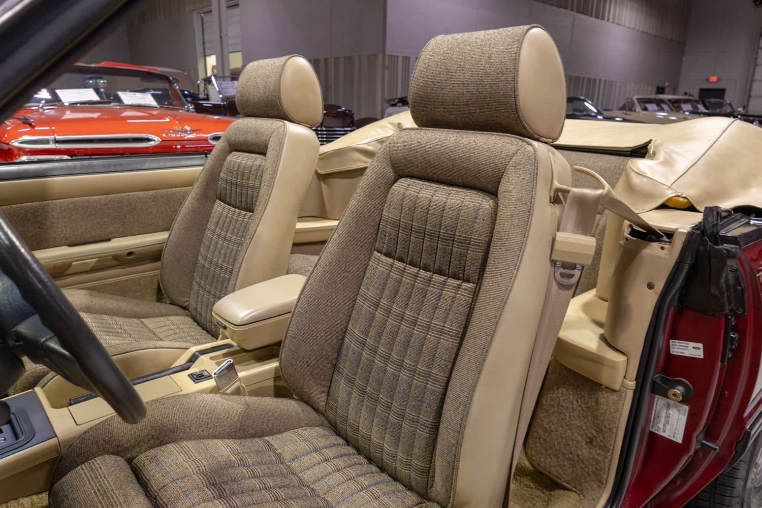 1989 Ford Mustang LX 5.0L Convertible thumbnail 20